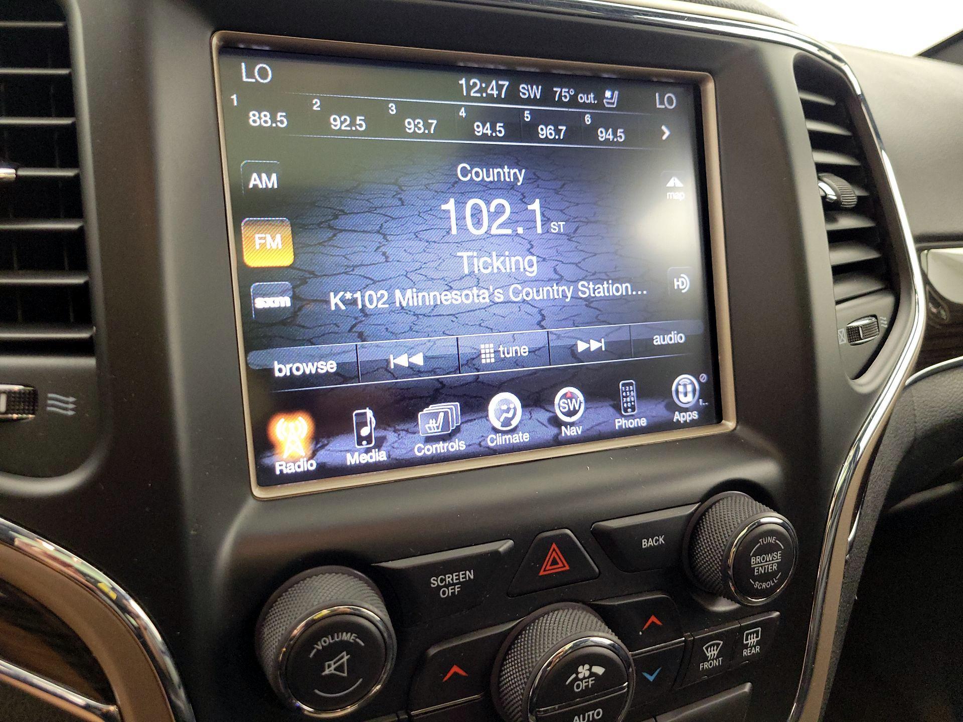 Thumbnail: 2014 Jeep Grand Cherokee - 16