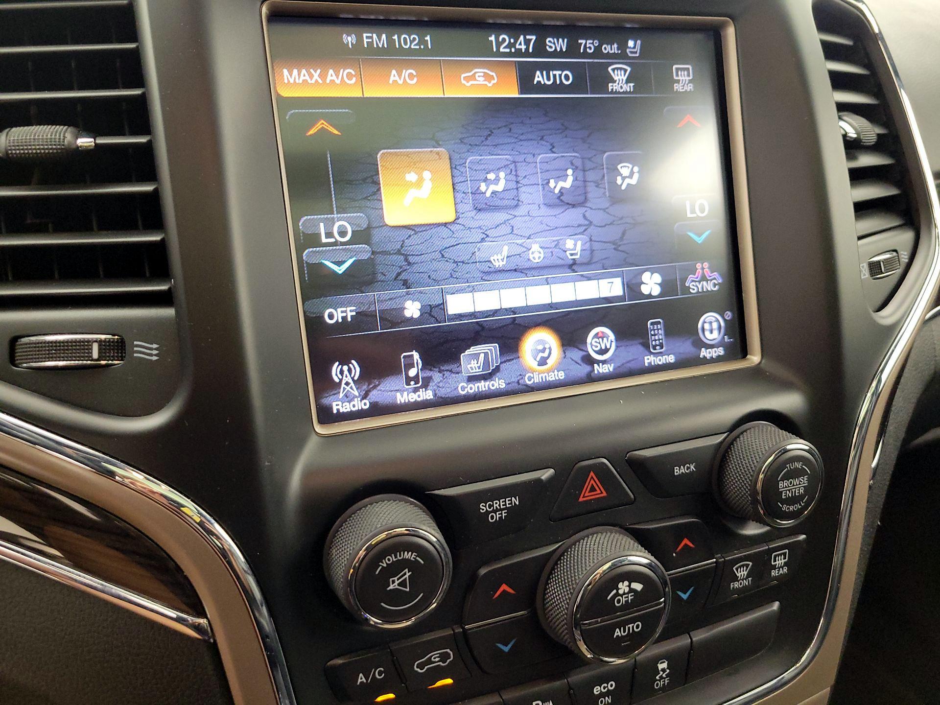 Thumbnail: 2014 Jeep Grand Cherokee - 17