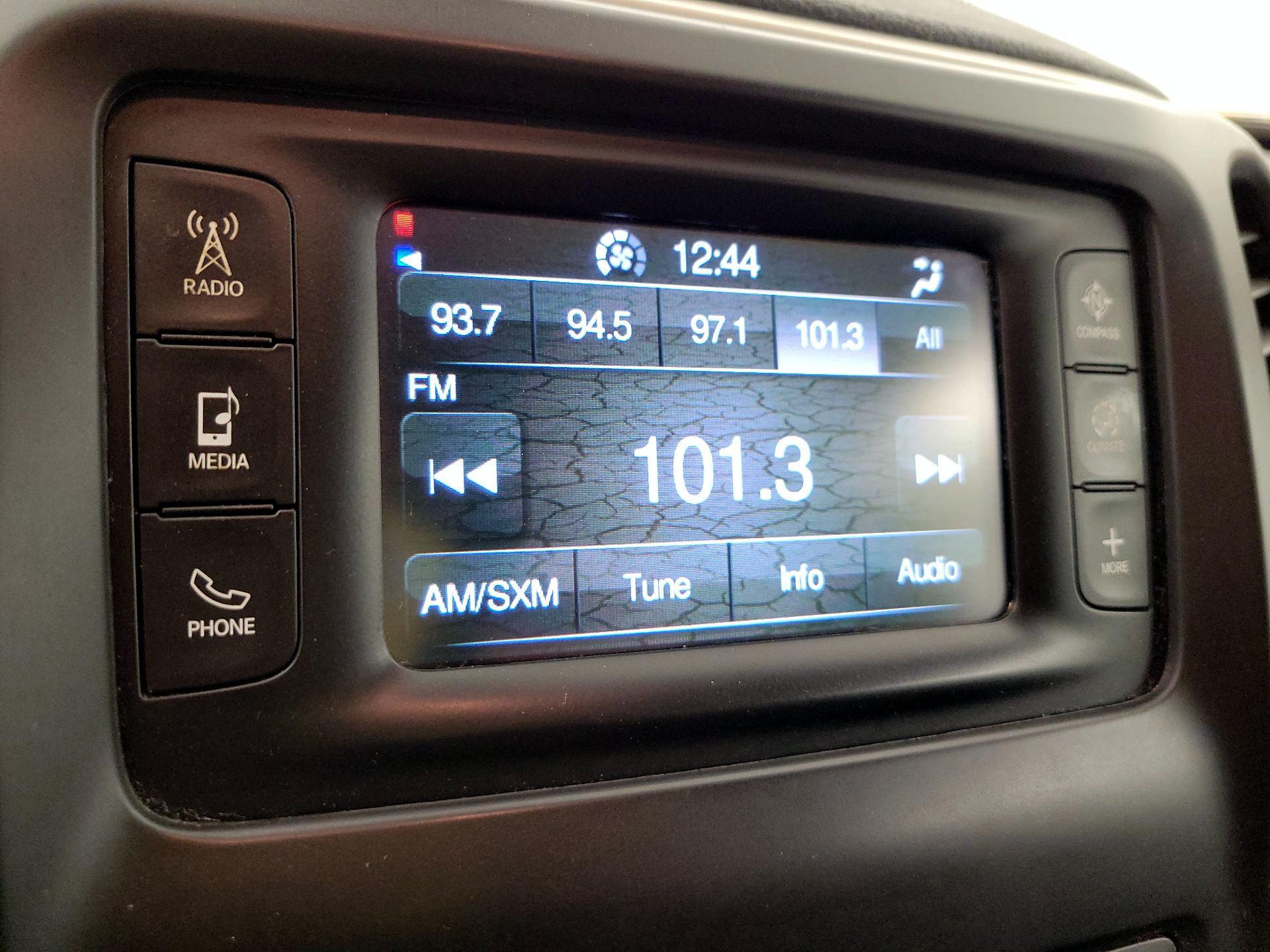 Thumbnail: 2016 Jeep Cherokee - 16