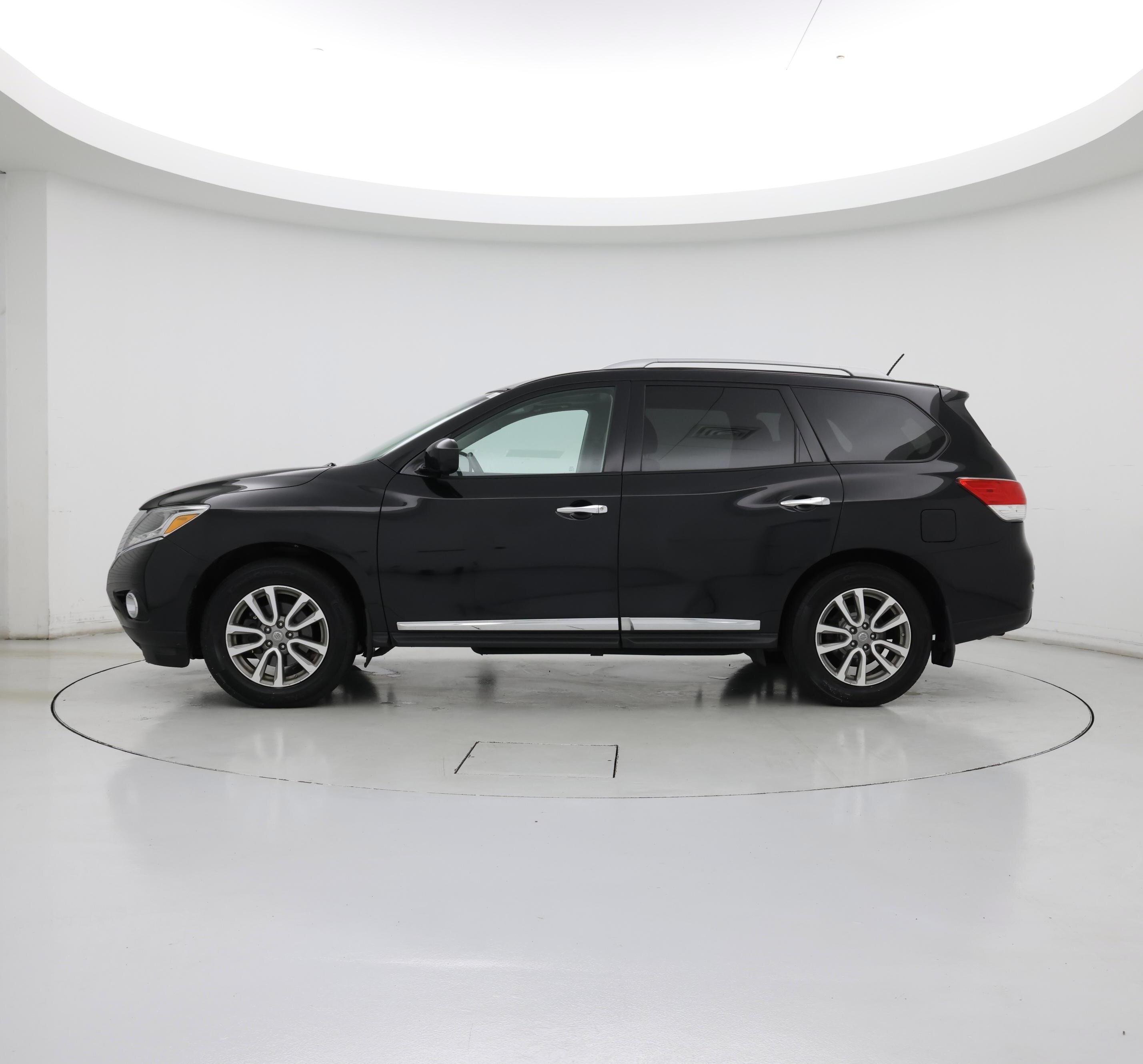 Thumbnail: 2015 Nissan Pathfinder - 3