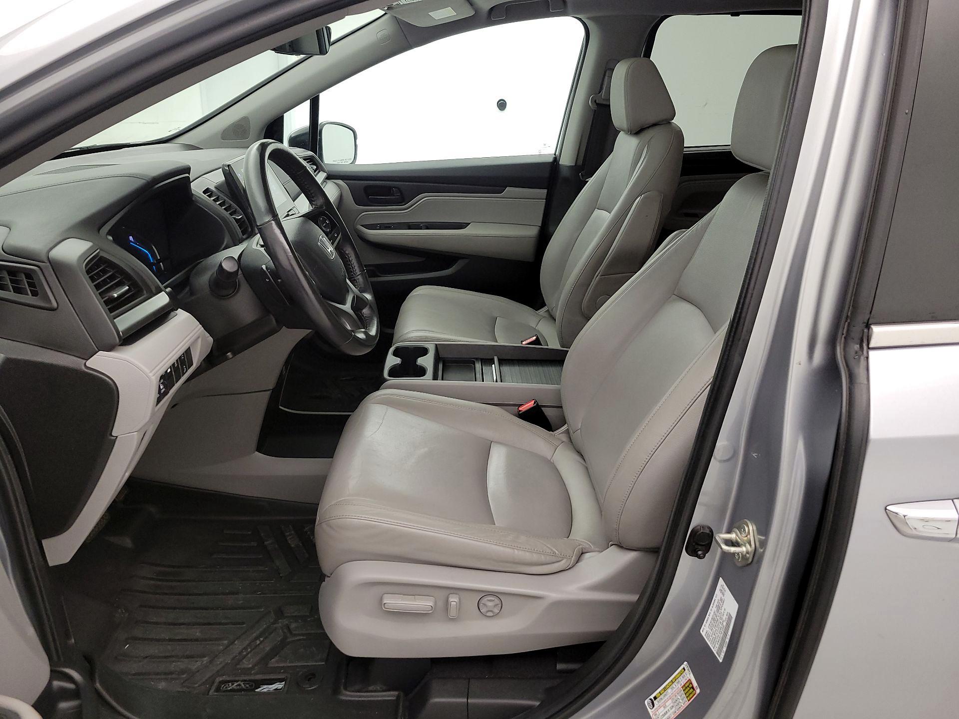 Thumbnail: 2019 Honda Odyssey - 11
