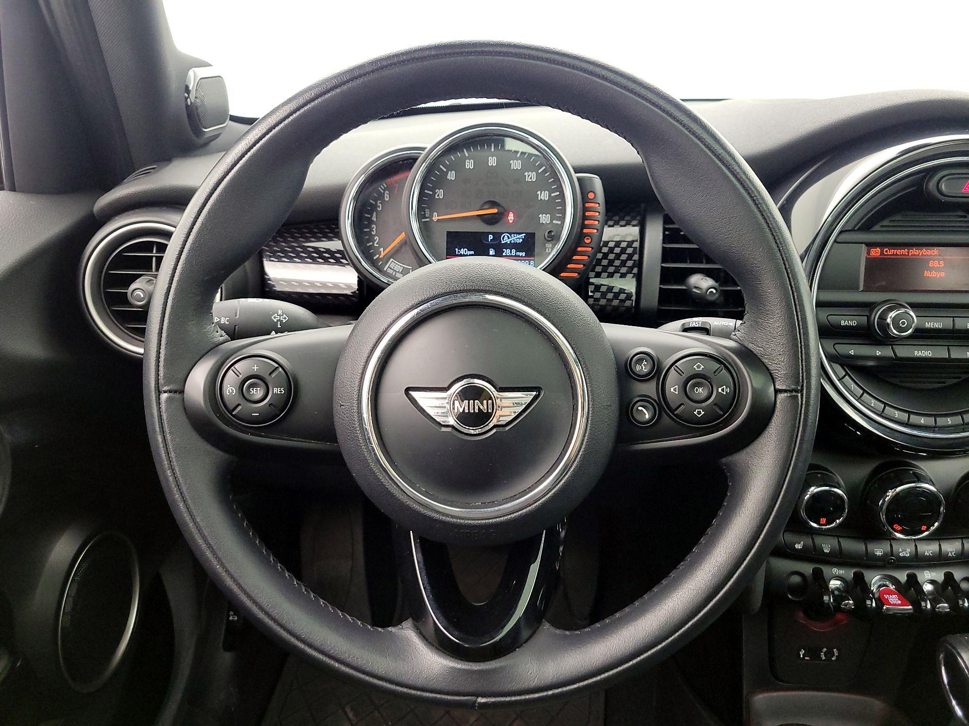 Thumbnail: 2015 MINI Cooper Hardtop - 10