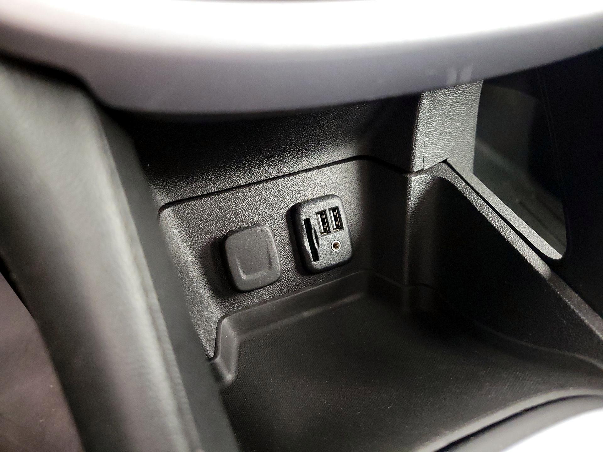 Thumbnail: 2019 Chevrolet Volt - 19