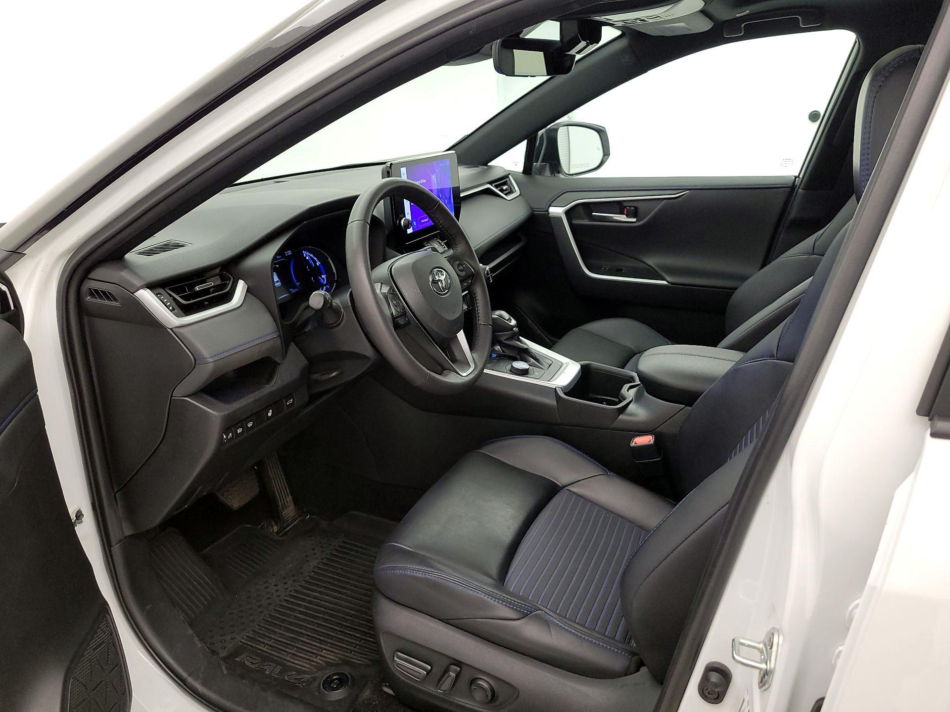 Thumbnail: 2024 Toyota RAV4 - 11