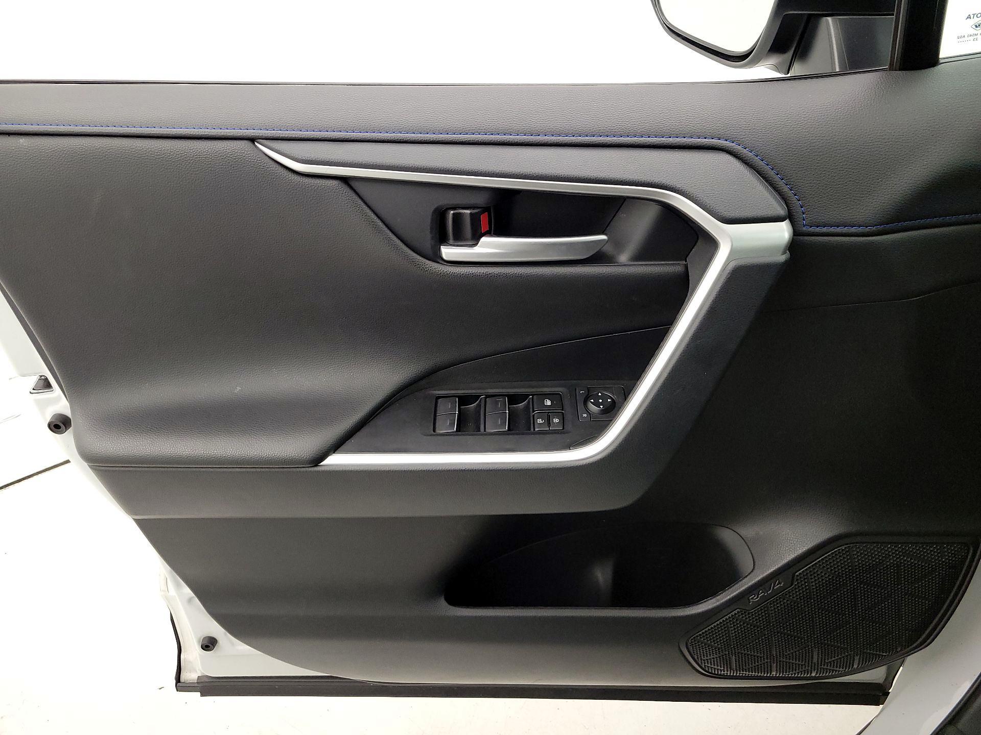 Thumbnail: 2024 Toyota RAV4 - 12