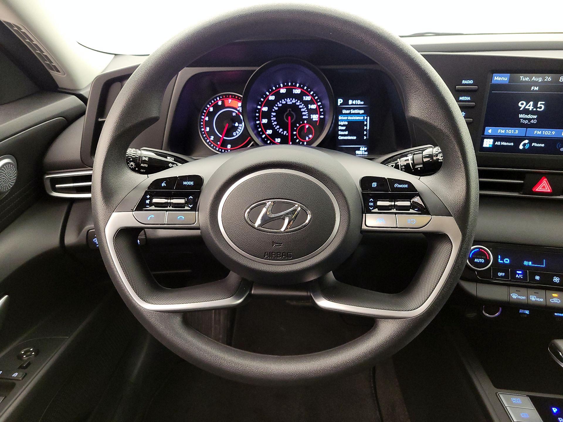 Thumbnail: 2023 Hyundai Elantra - 10
