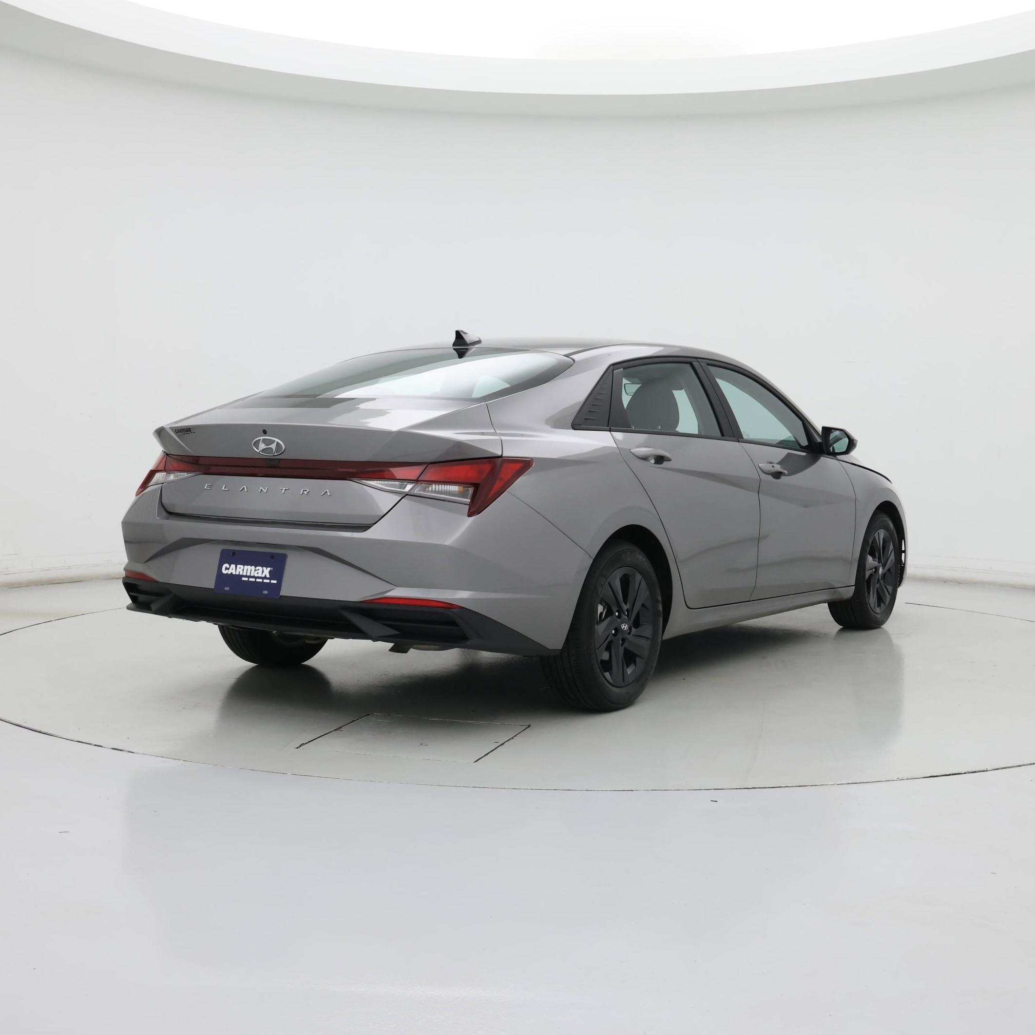Thumbnail: 2023 Hyundai Elantra - 8