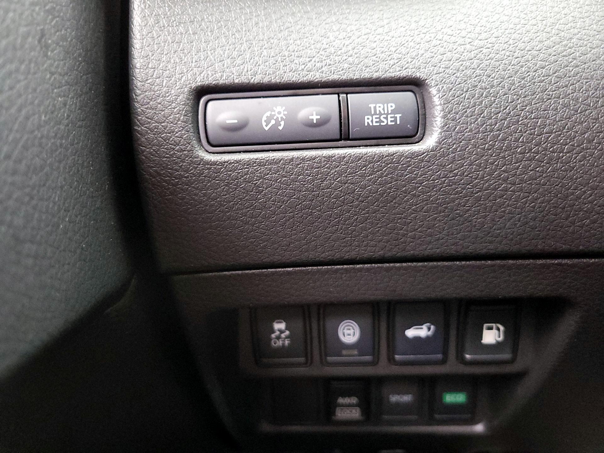 Thumbnail: 2020 Nissan Rogue - 13