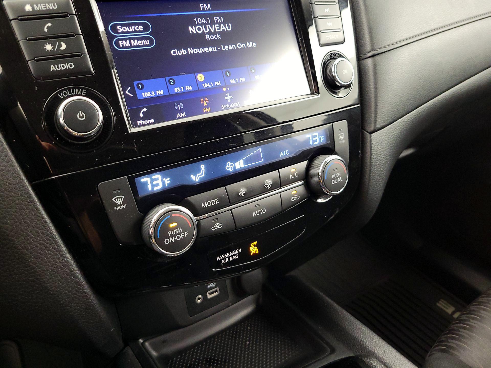 Thumbnail: 2020 Nissan Rogue - 16