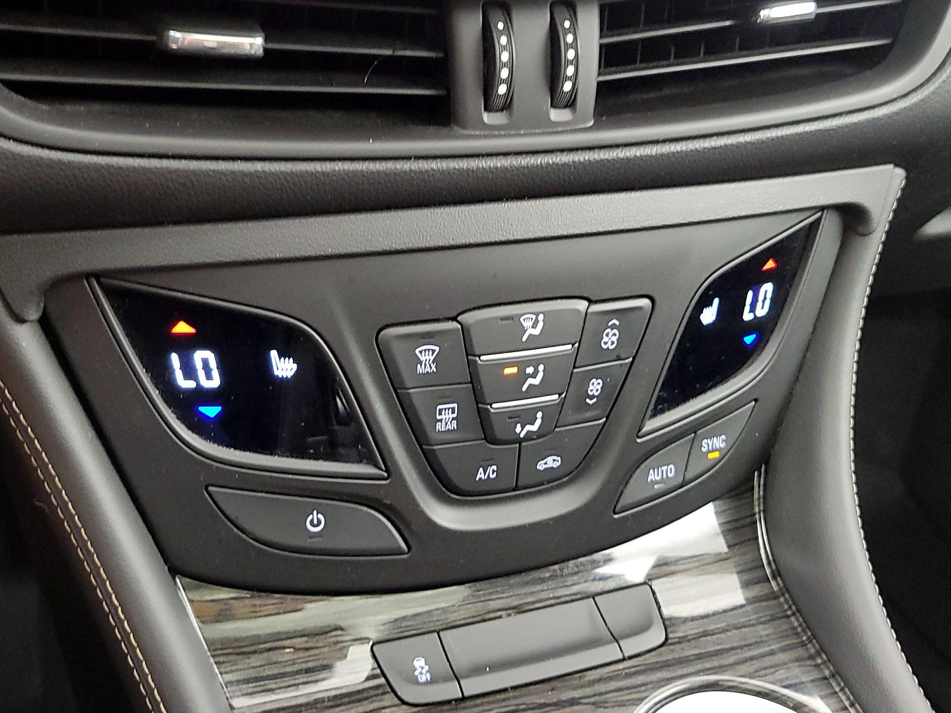 Thumbnail: 2018 Buick Envision - 16
