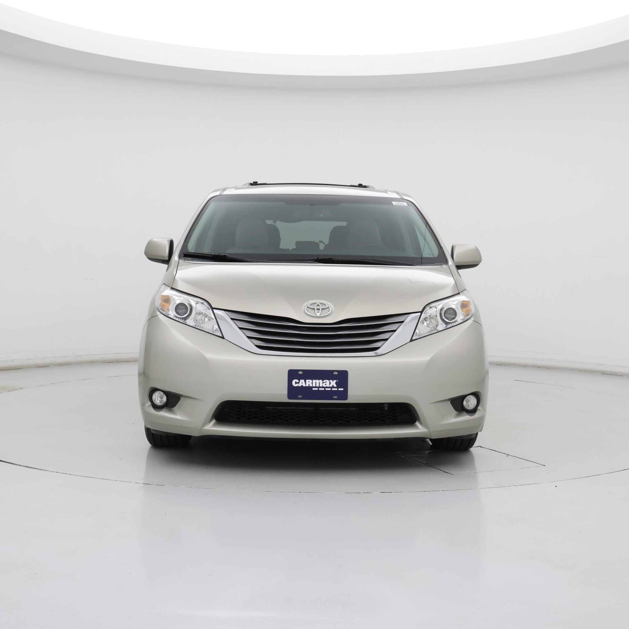Thumbnail: 2015 Toyota Sienna - 5