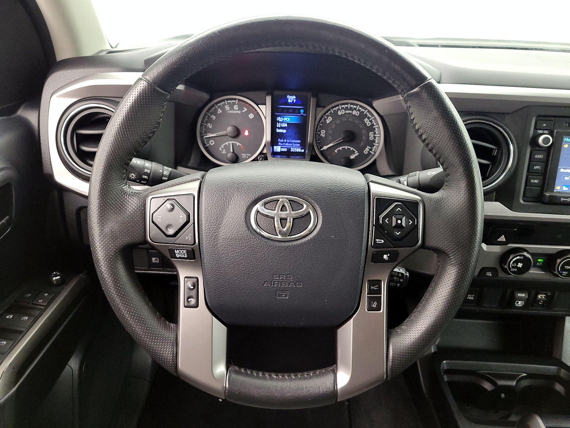 Thumbnail: 2018 Toyota Tacoma - 10