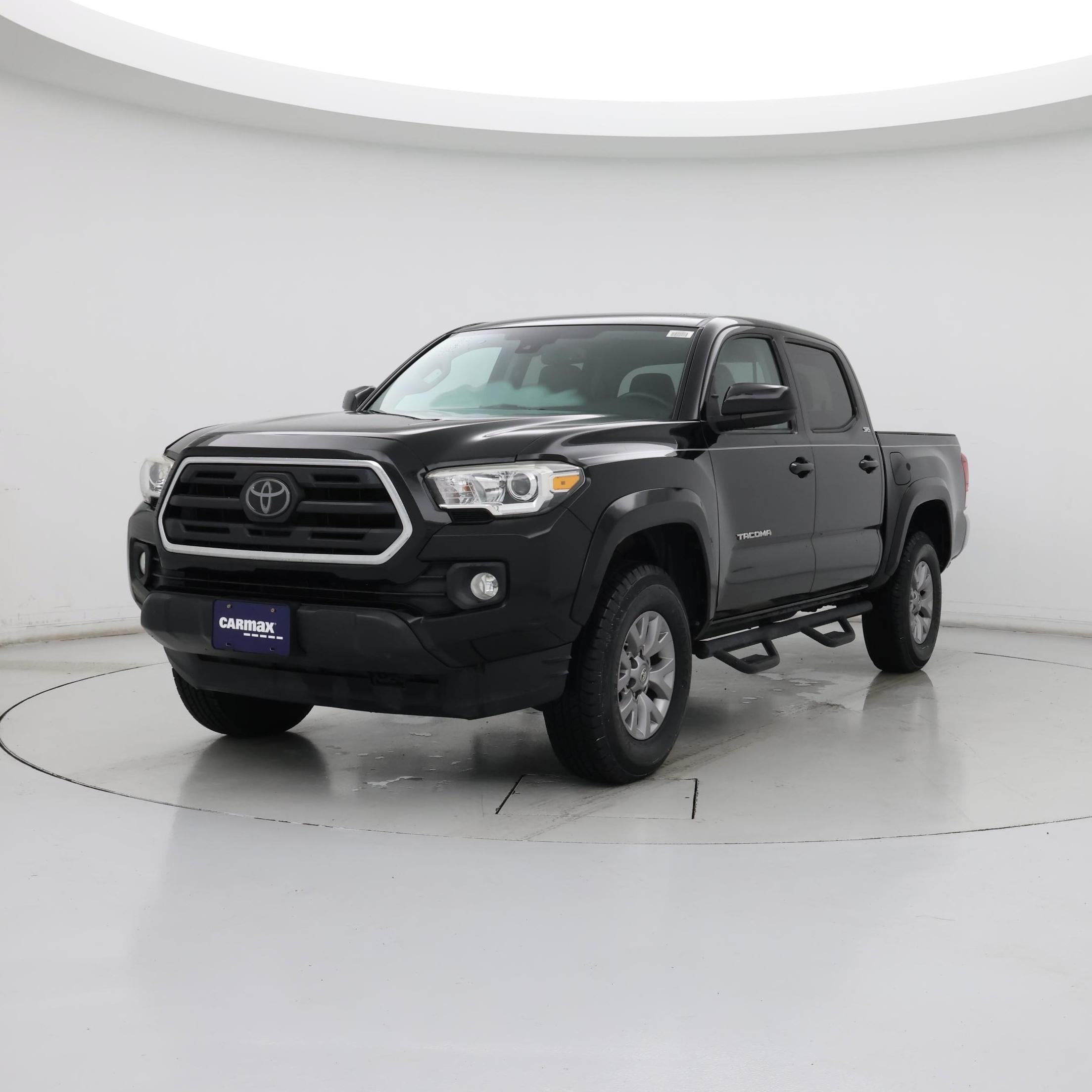 Thumbnail: 2018 Toyota Tacoma - 4