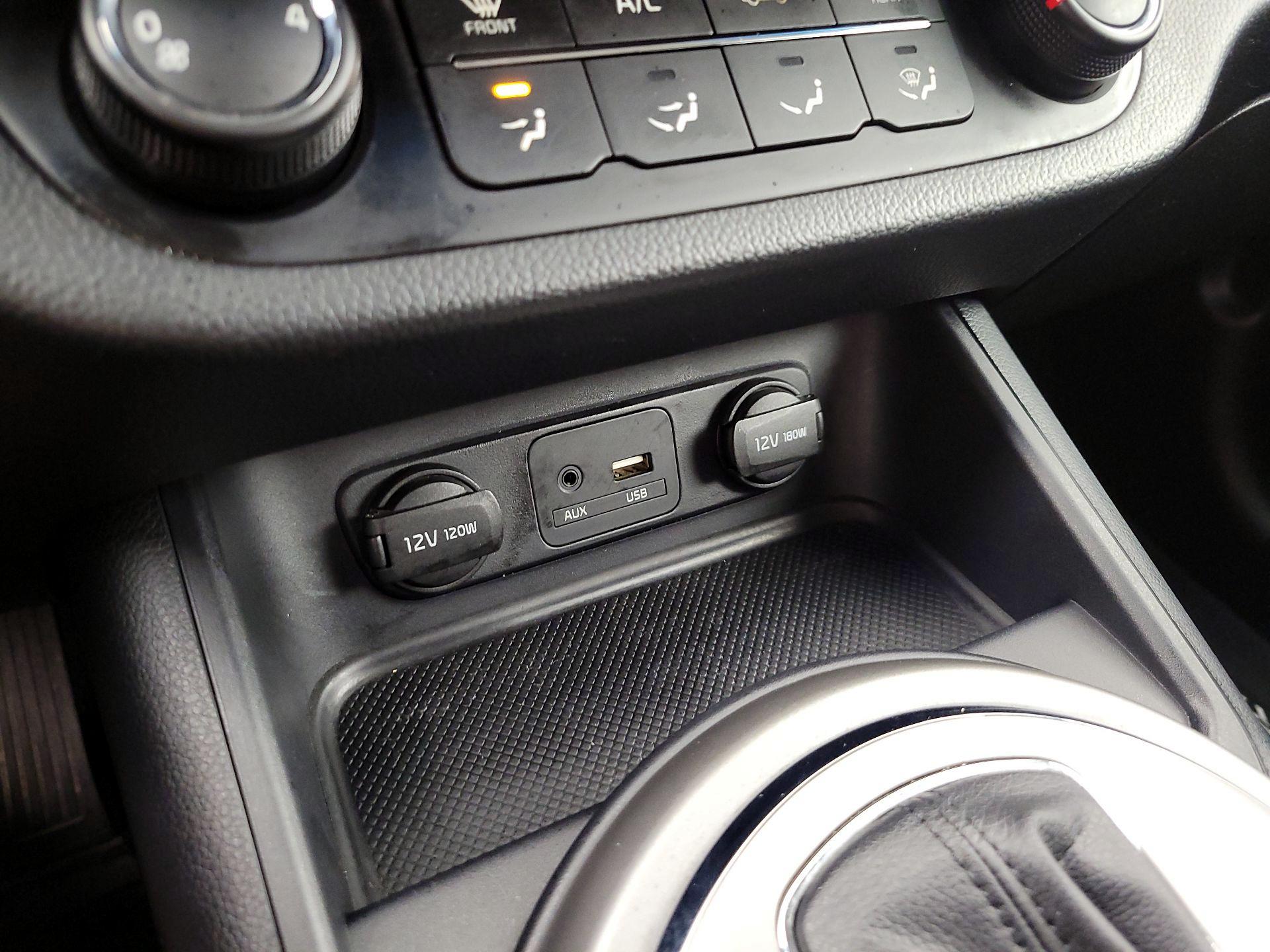 Thumbnail: 2016 Kia Sportage - 17
