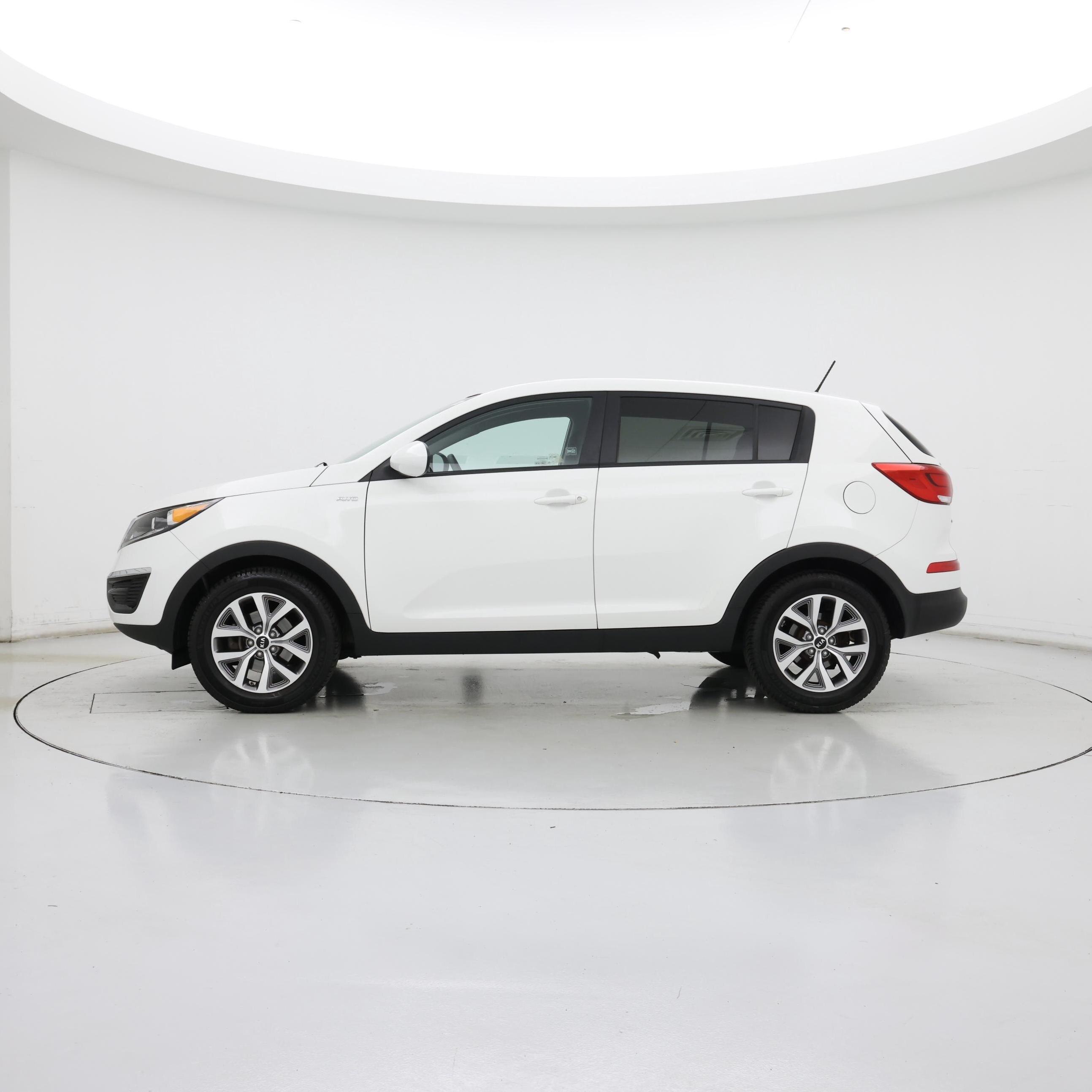 Thumbnail: 2016 Kia Sportage - 3