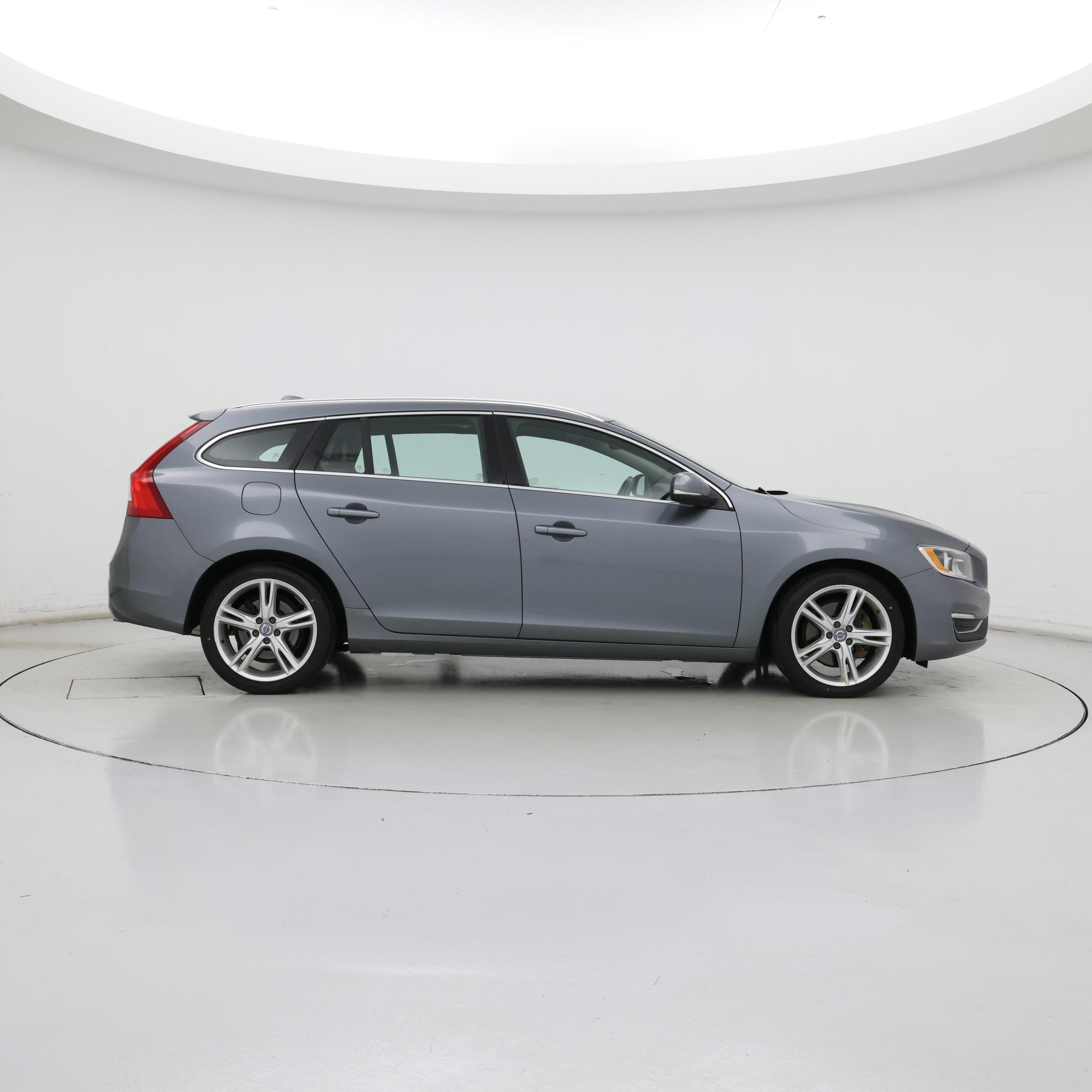 Thumbnail: 2017 Volvo V60 - 7