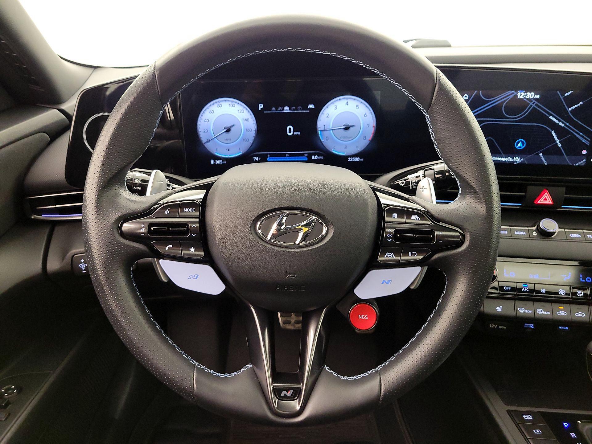 Thumbnail: 2023 Hyundai Elantra - 10