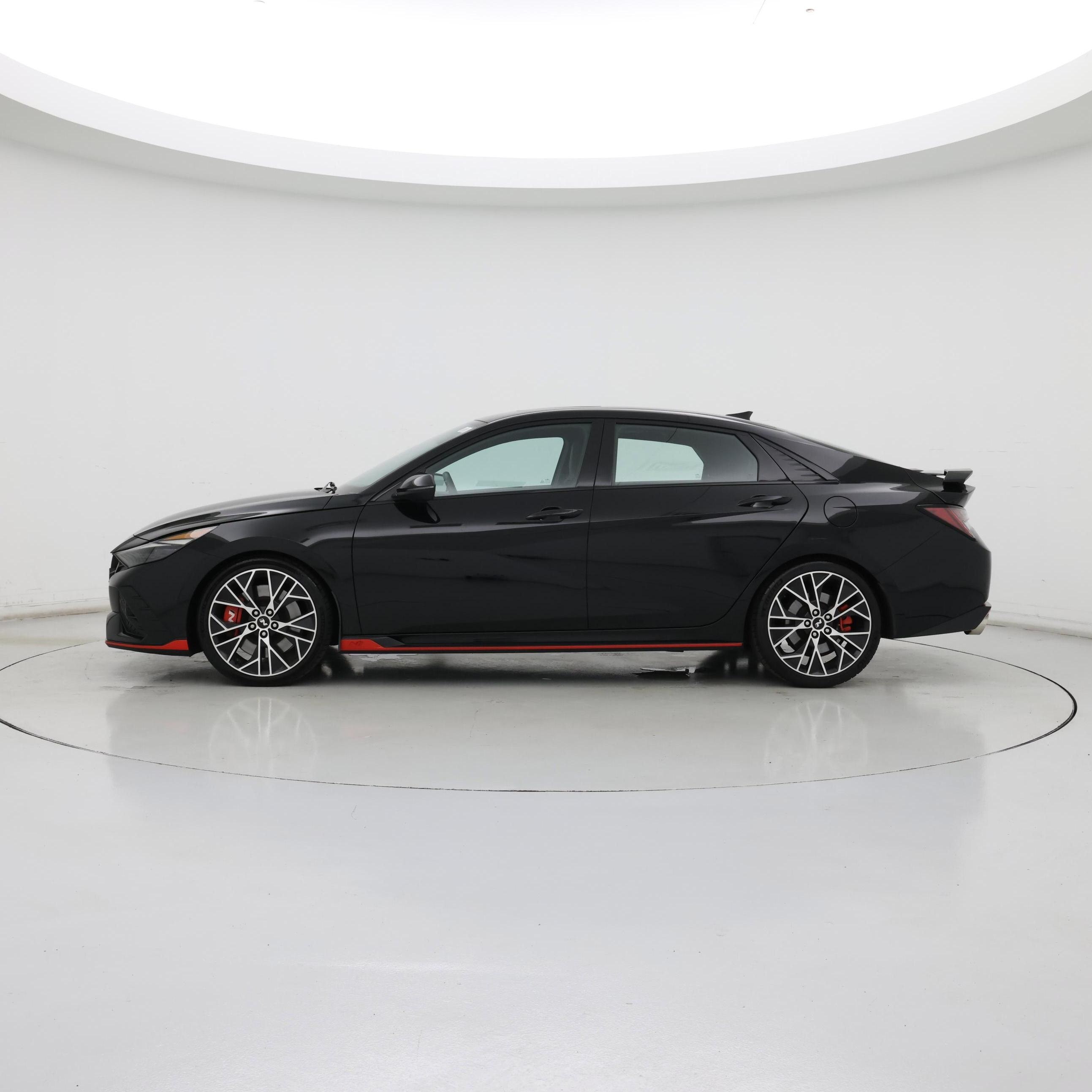Thumbnail: 2023 Hyundai Elantra - 3
