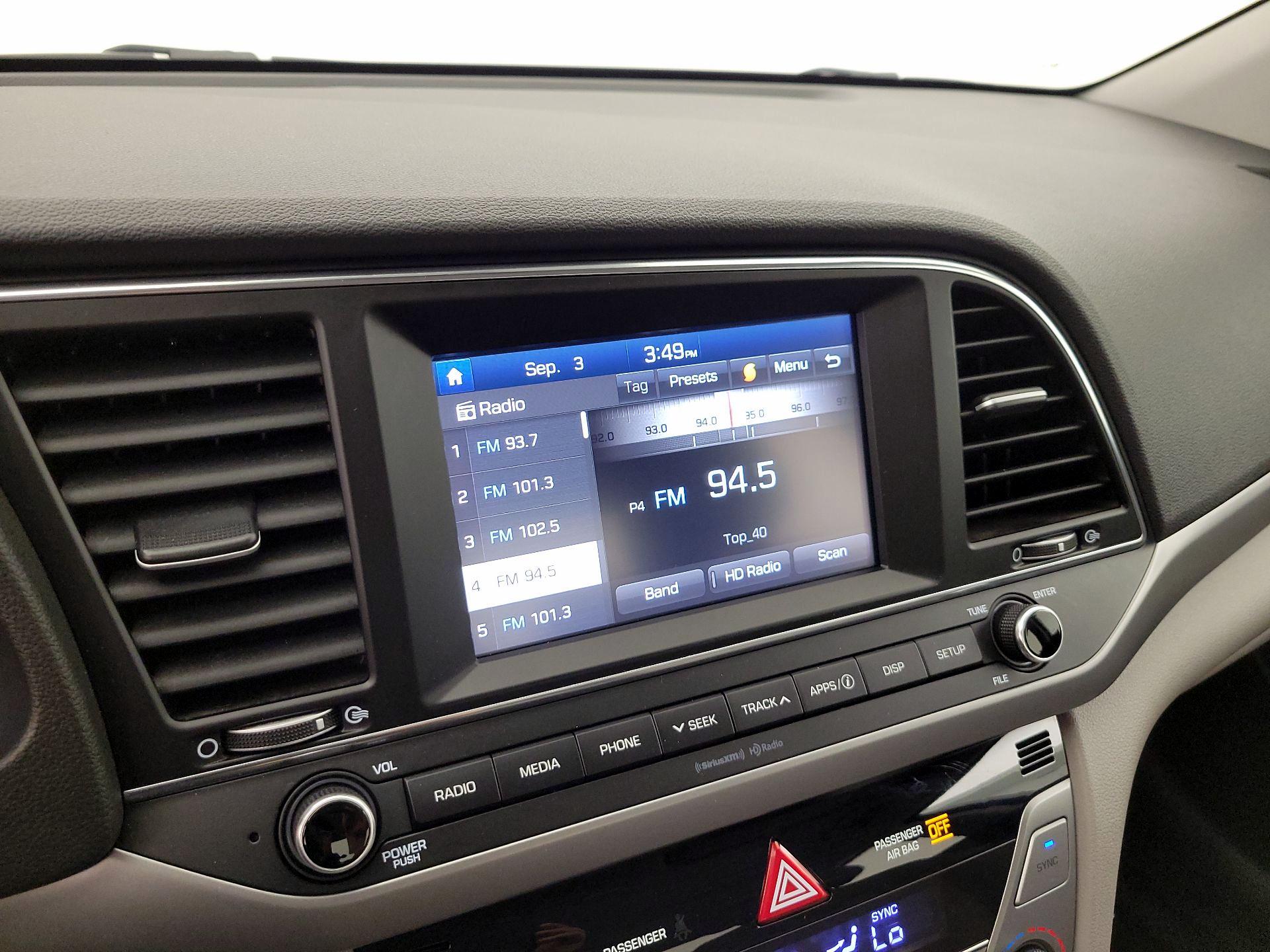 Thumbnail: 2017 Hyundai Elantra - 15