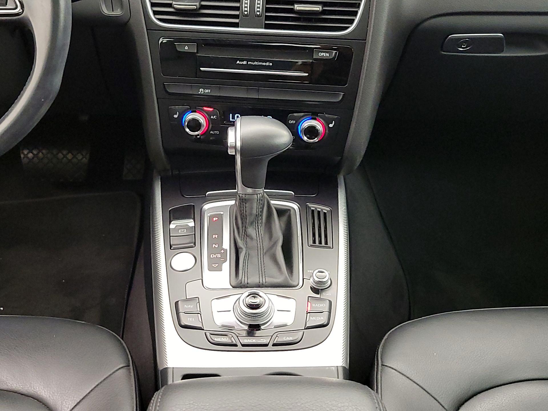 Thumbnail: 2015 Audi A4 - 18