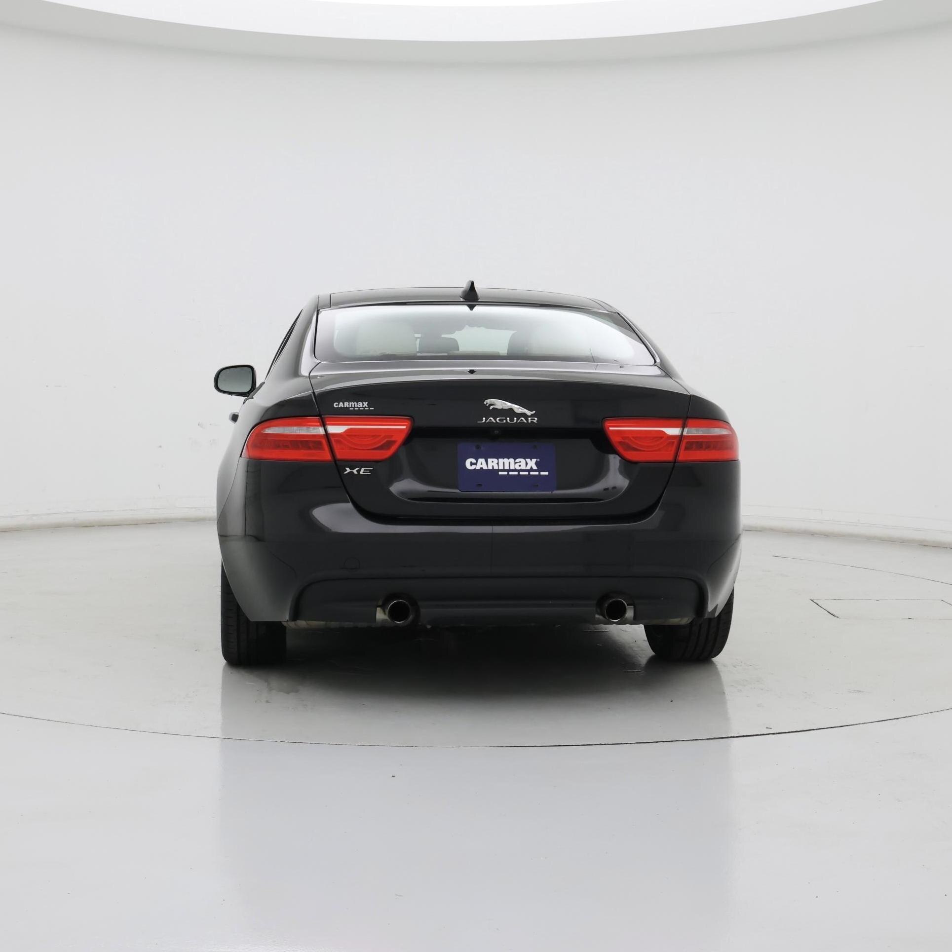 Thumbnail: 2017 Jaguar XE - 6