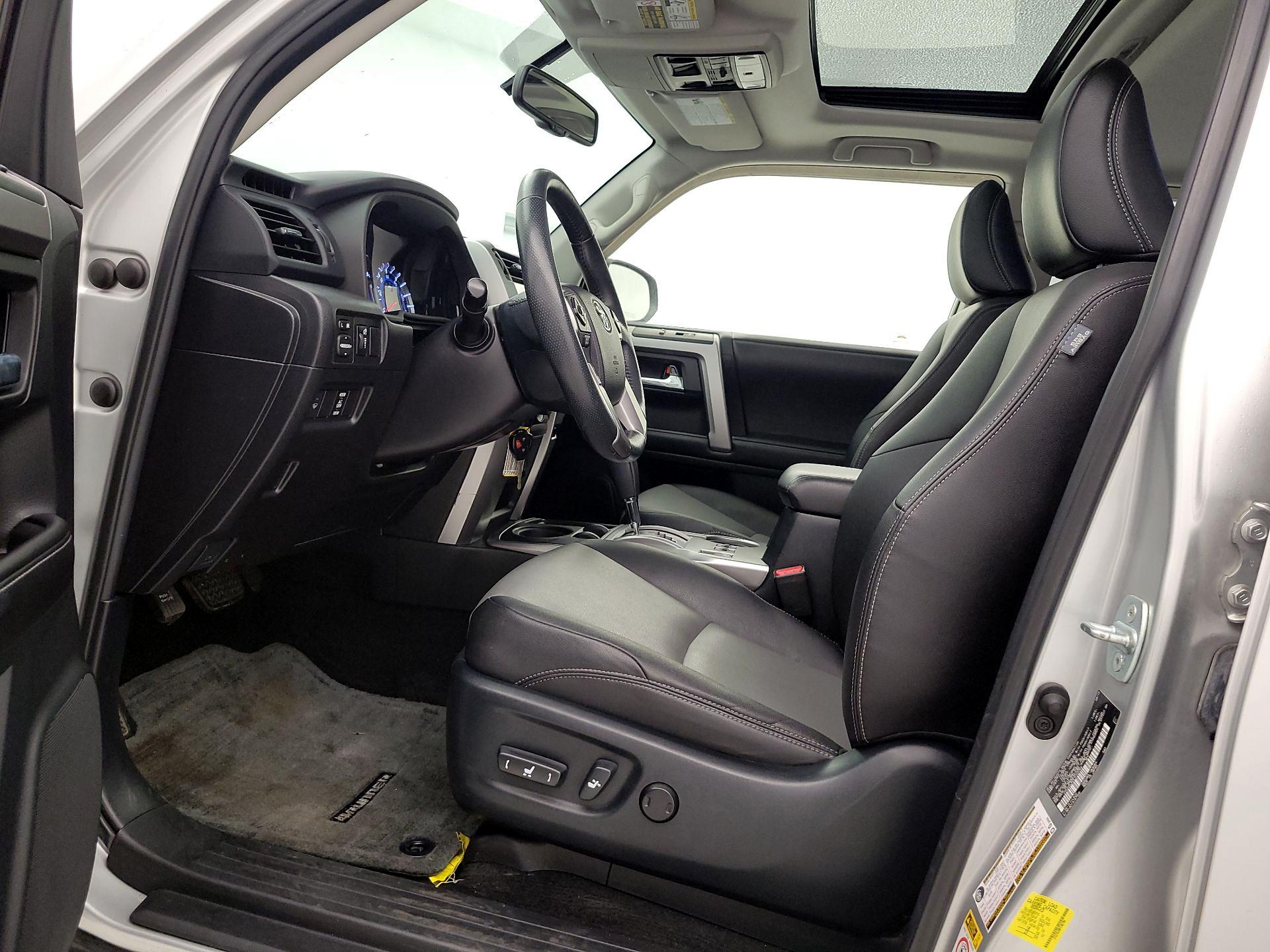 Thumbnail: 2015 Toyota 4Runner - 11