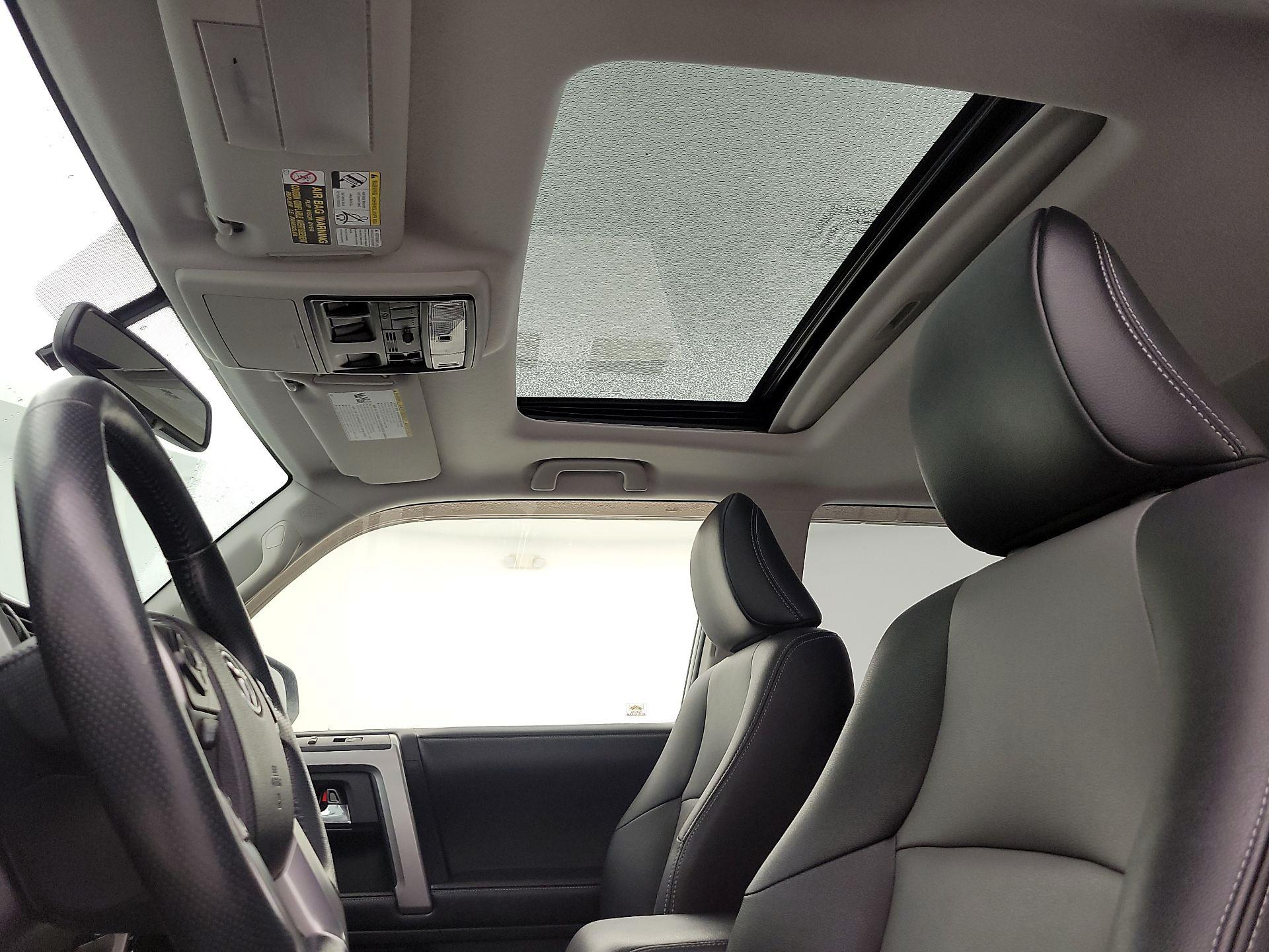 Thumbnail: 2015 Toyota 4Runner - 19