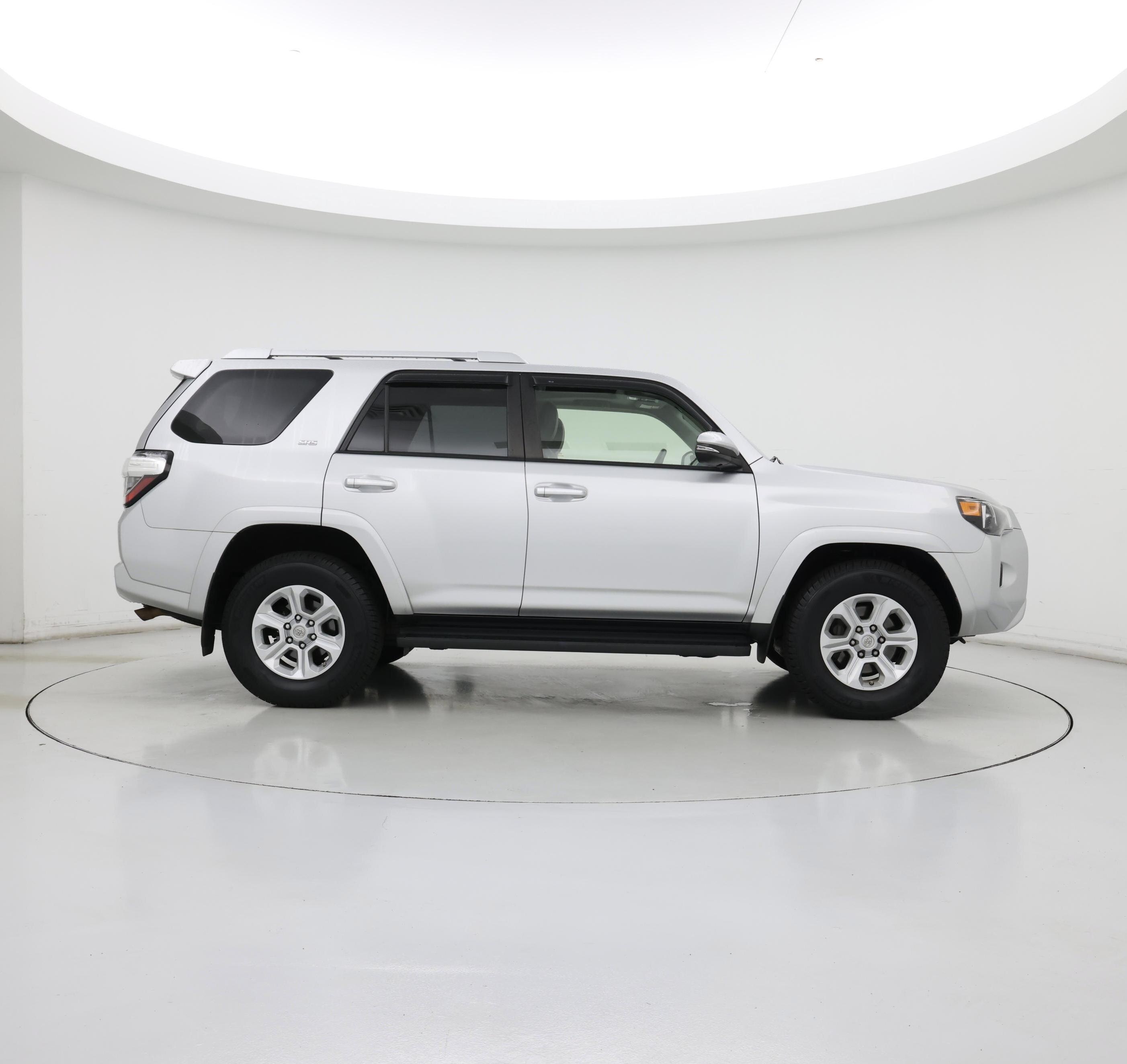 Thumbnail: 2015 Toyota 4Runner - 7