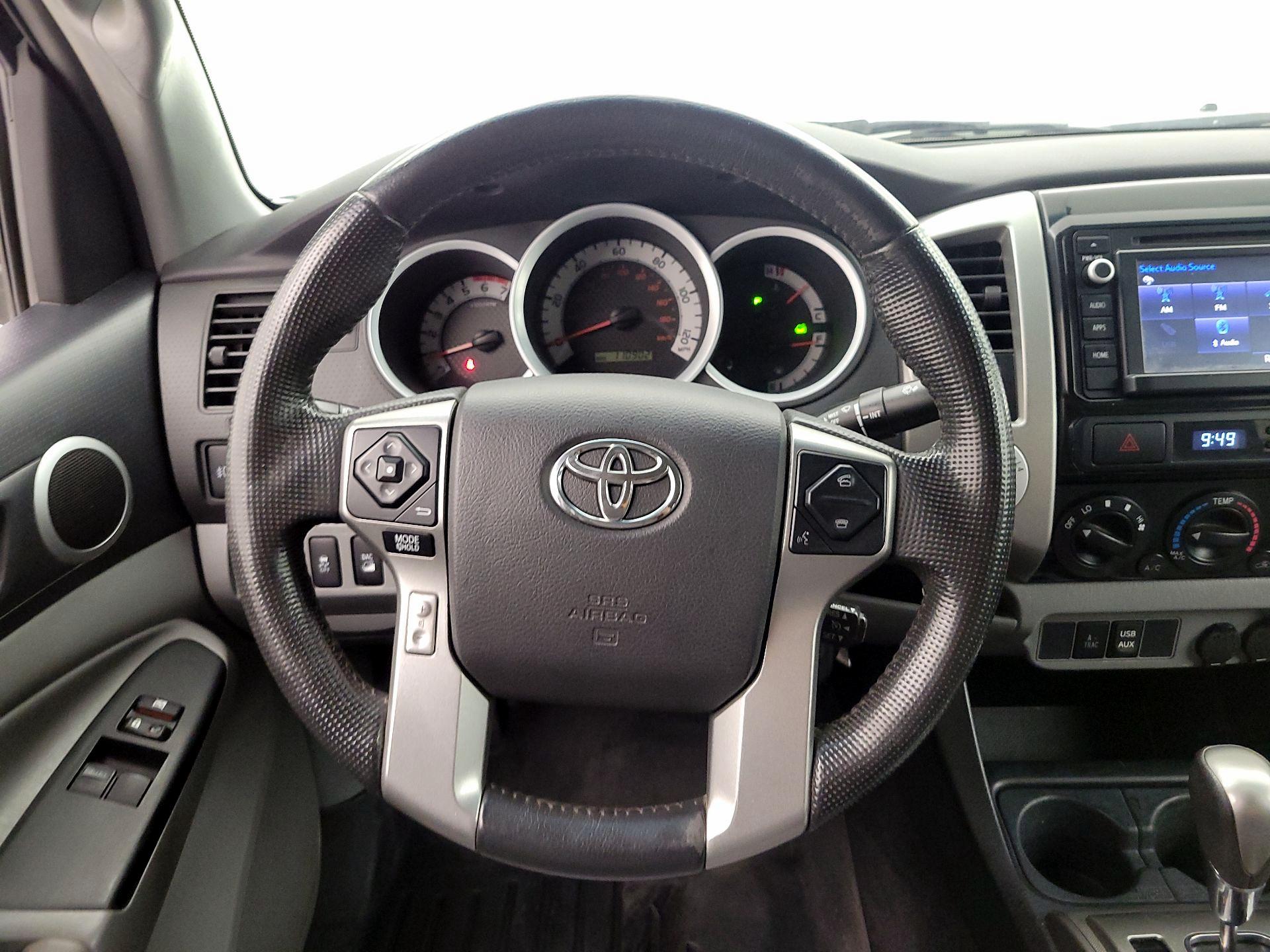 Thumbnail: 2014 Toyota Tacoma - 10