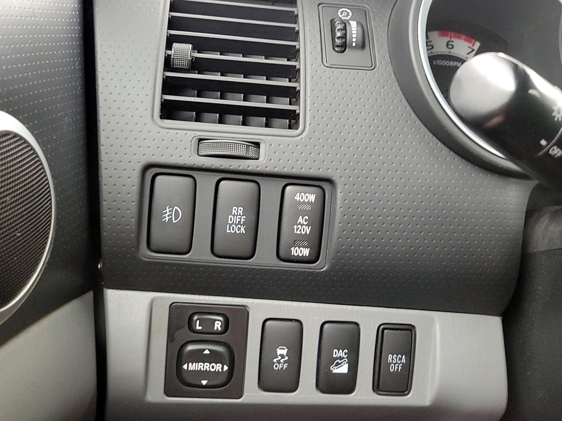 Thumbnail: 2014 Toyota Tacoma - 13