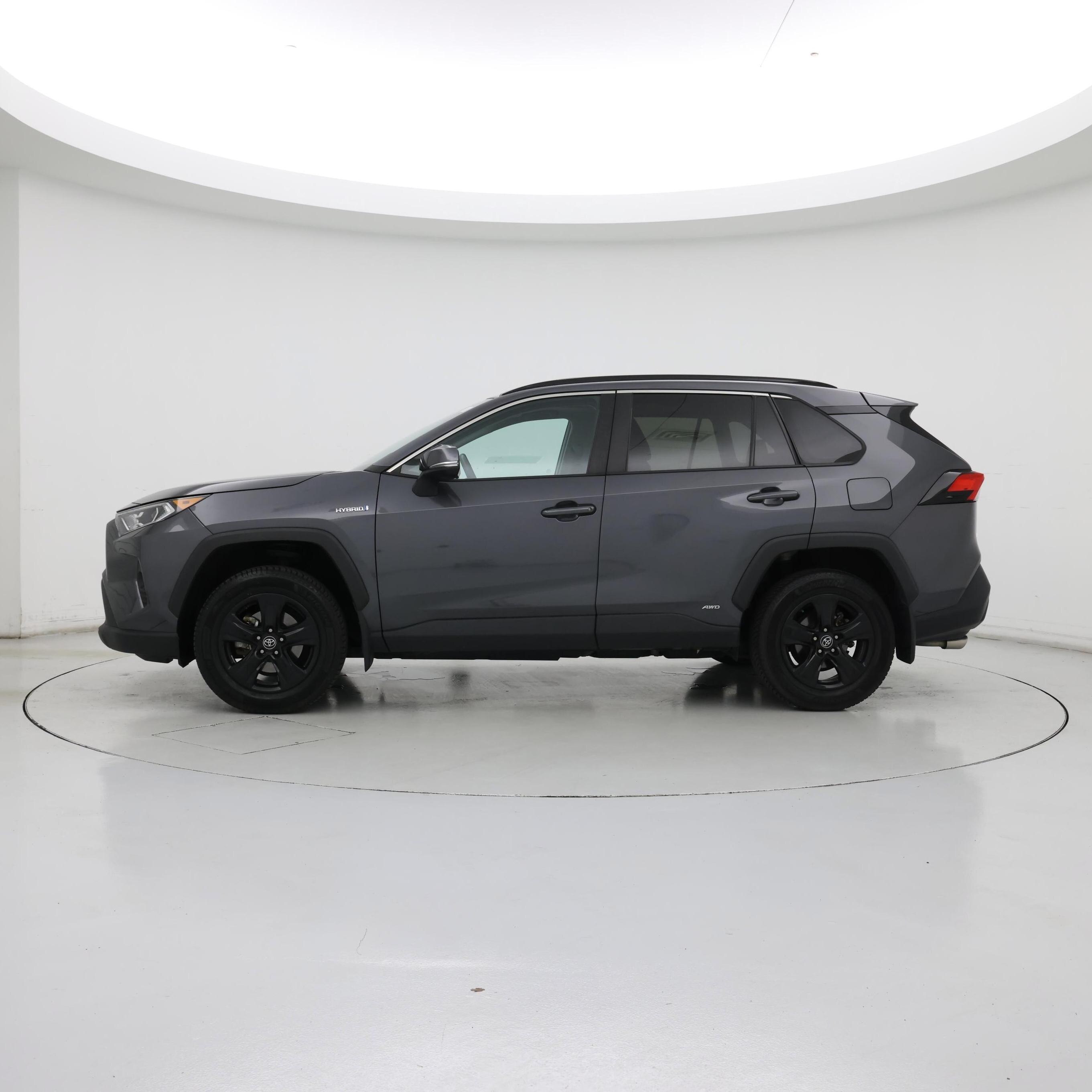 Thumbnail: 2020 Toyota RAV4 - 3