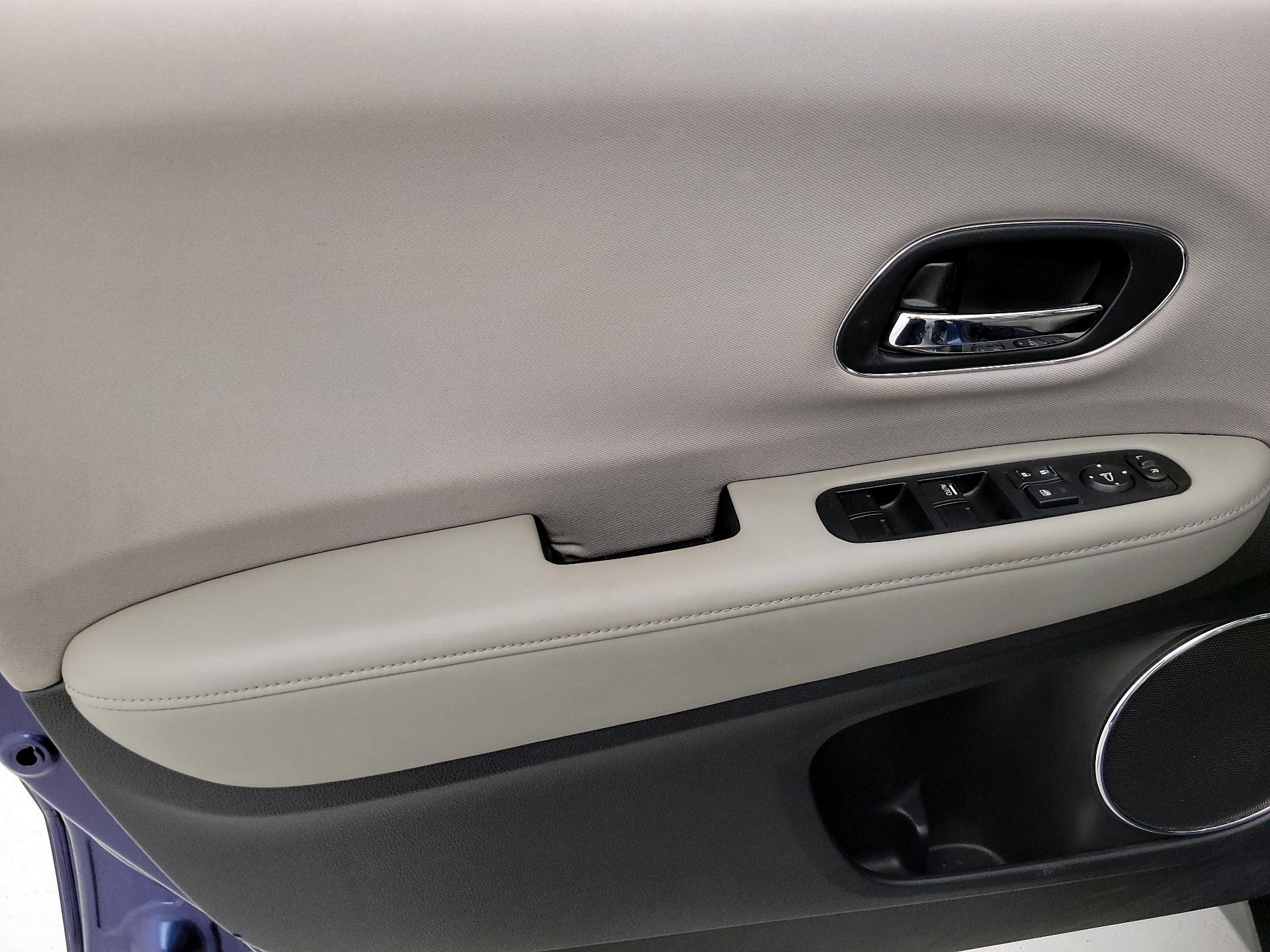 Thumbnail: 2016 Honda HR-V - 12