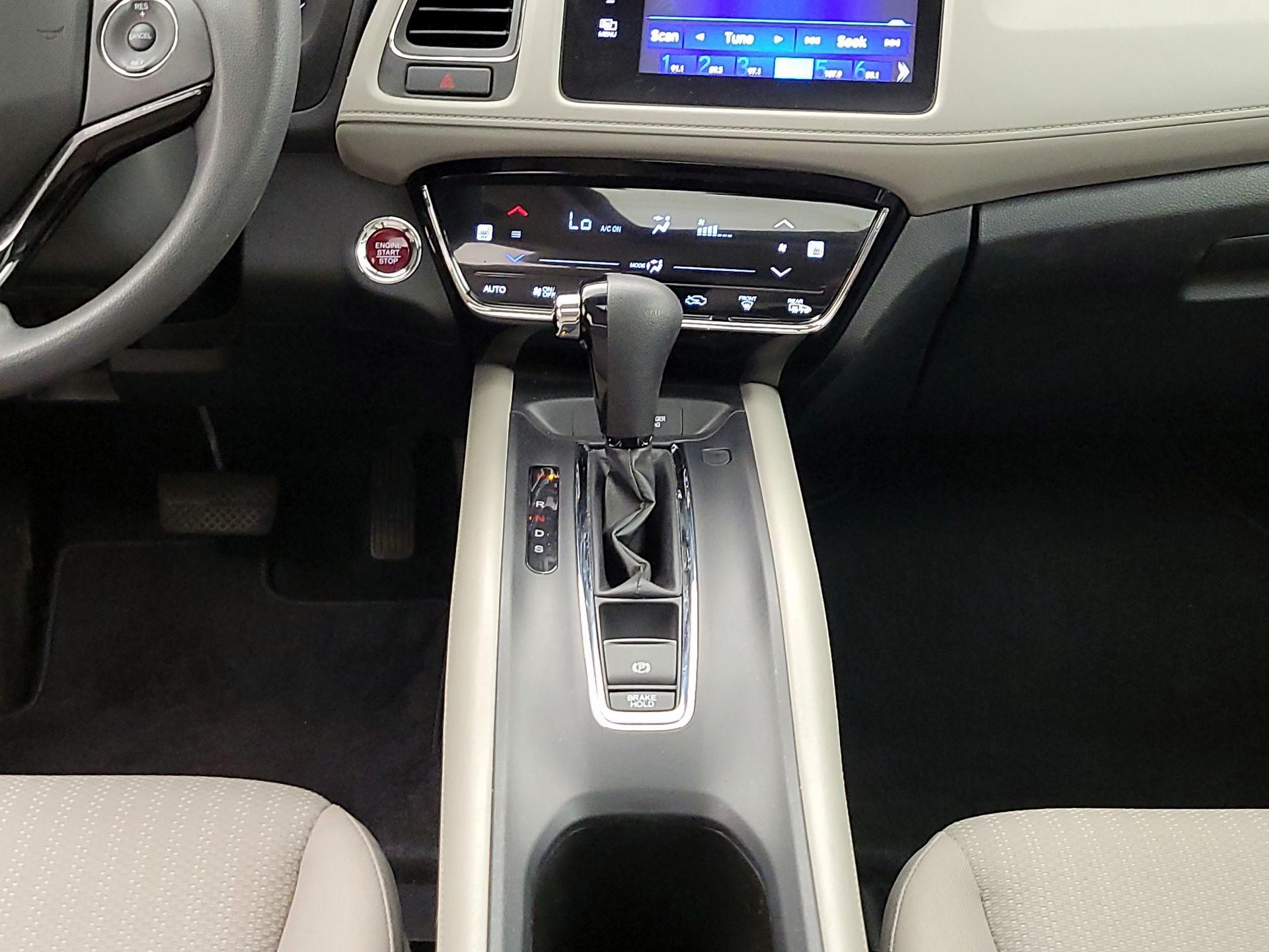 Thumbnail: 2016 Honda HR-V - 17
