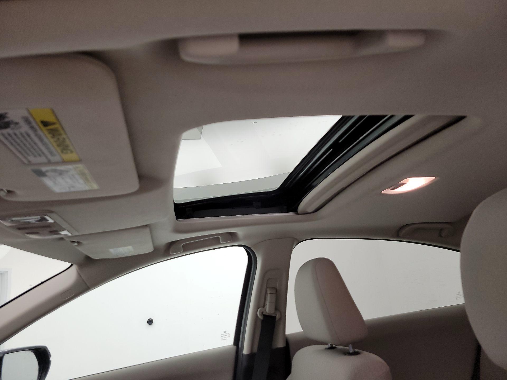 Thumbnail: 2016 Honda HR-V - 19