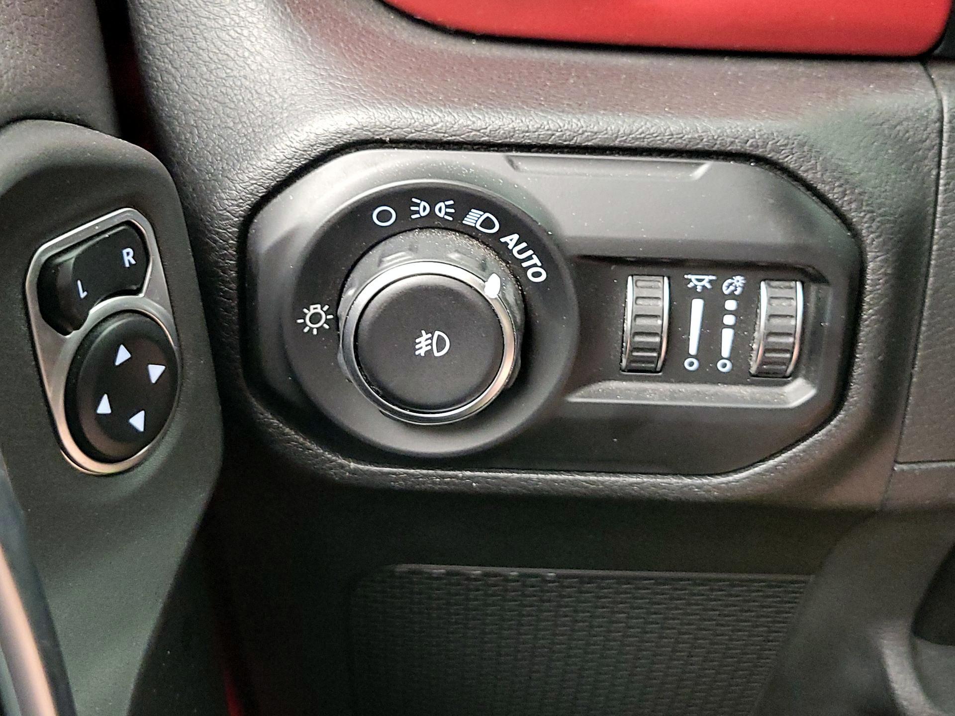 Thumbnail: 2020 Jeep Wrangler - 13