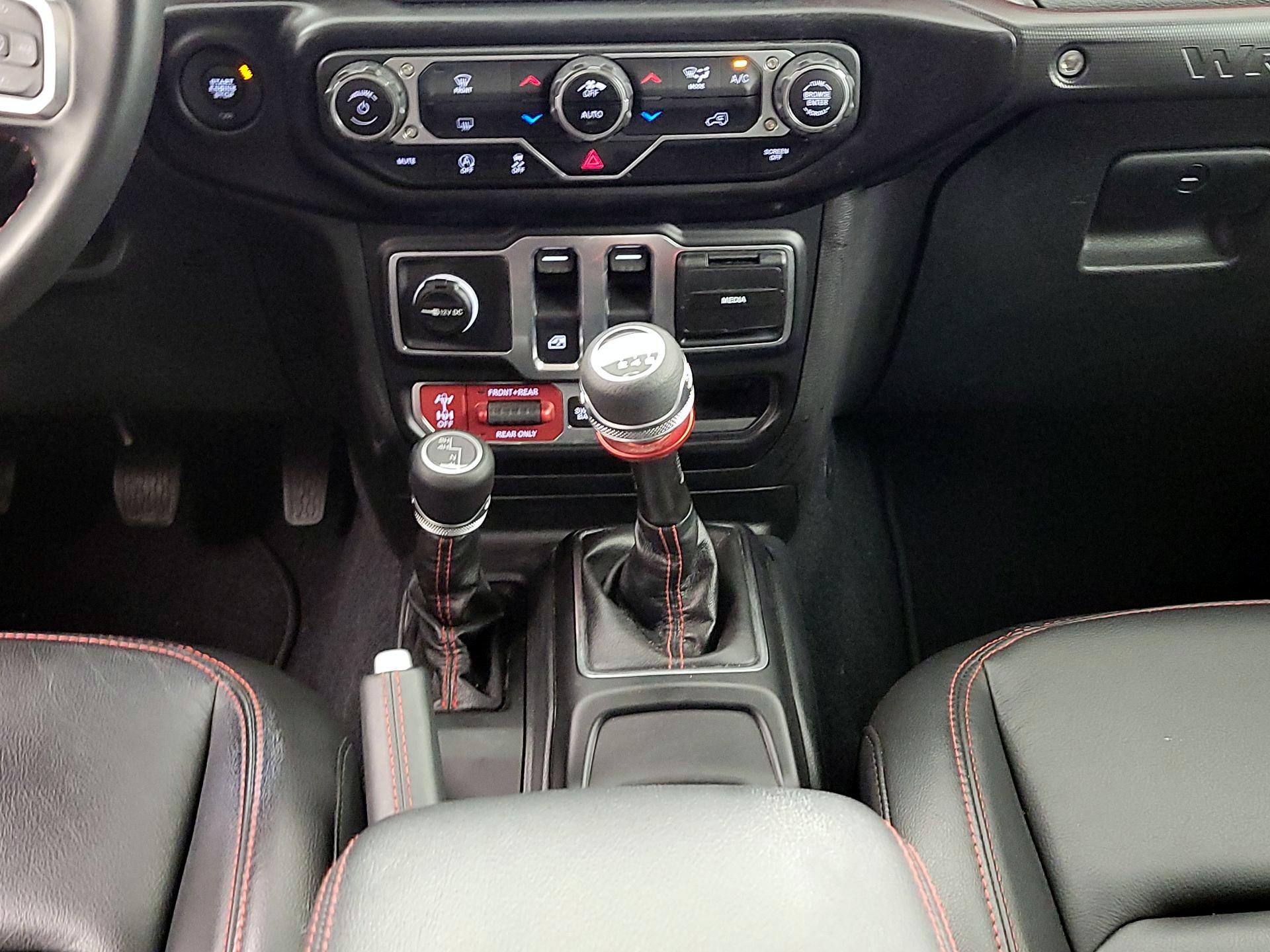 Thumbnail: 2020 Jeep Wrangler - 17