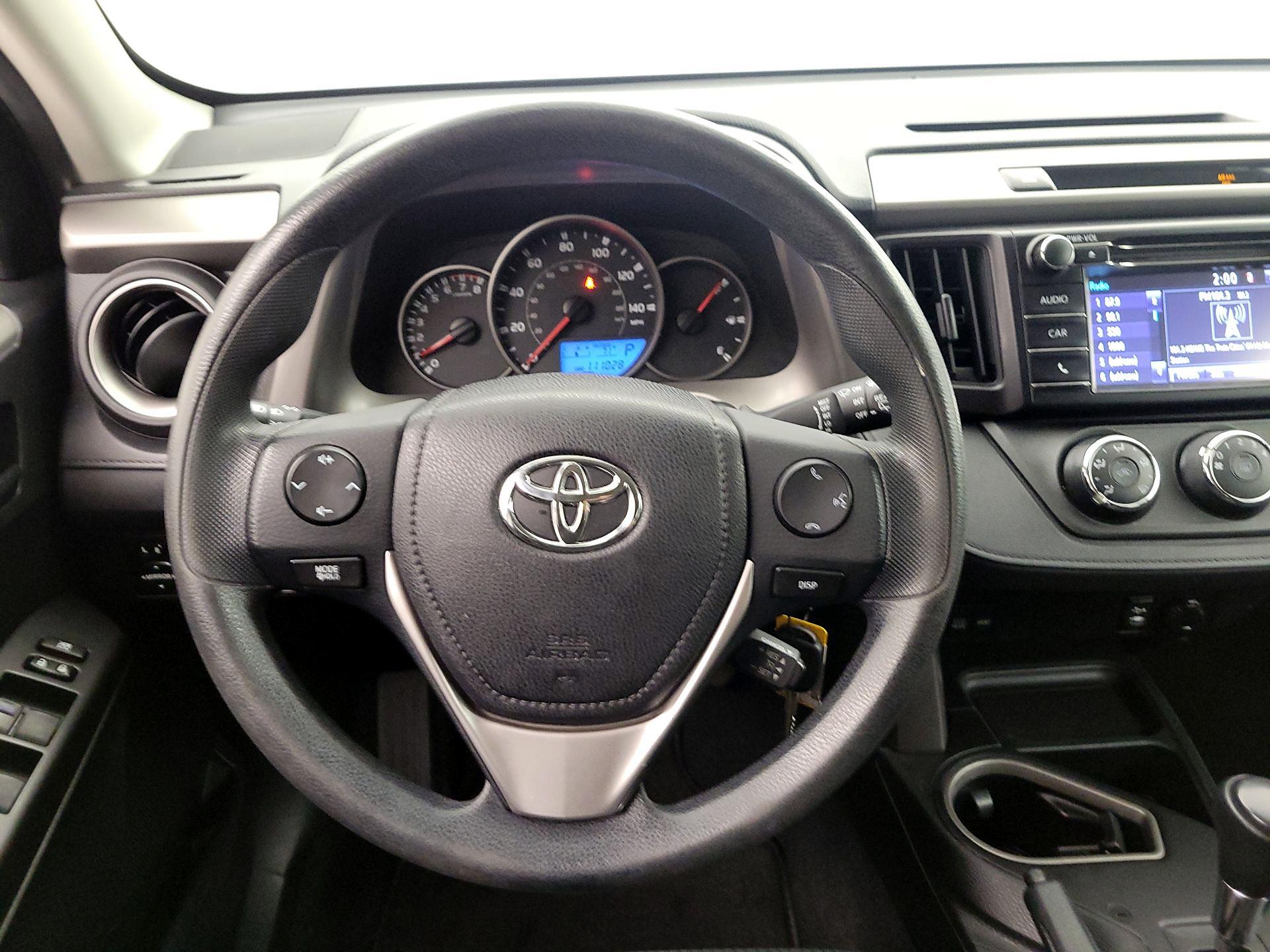 Thumbnail: 2016 Toyota RAV4 - 10