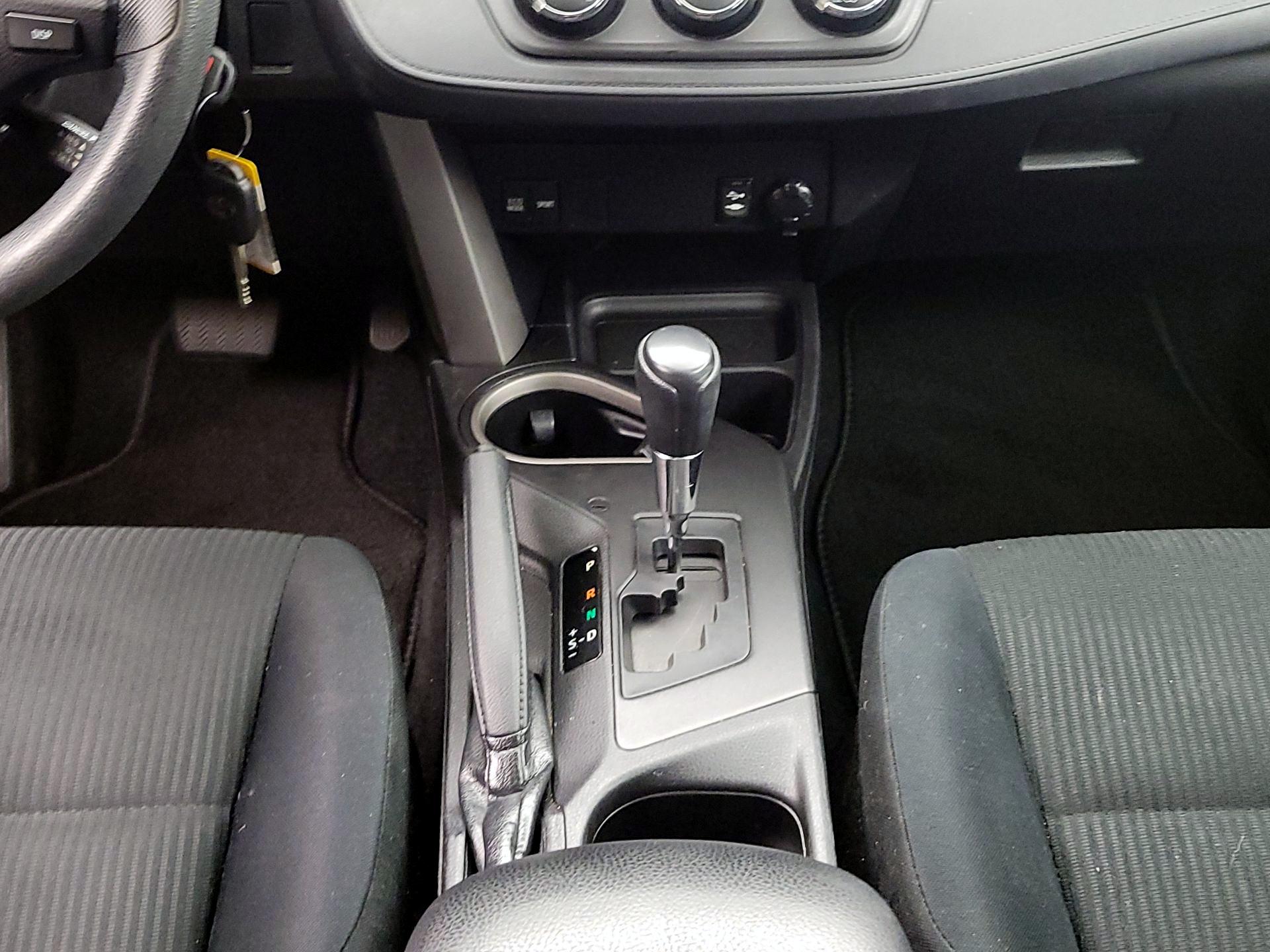 Thumbnail: 2016 Toyota RAV4 - 17