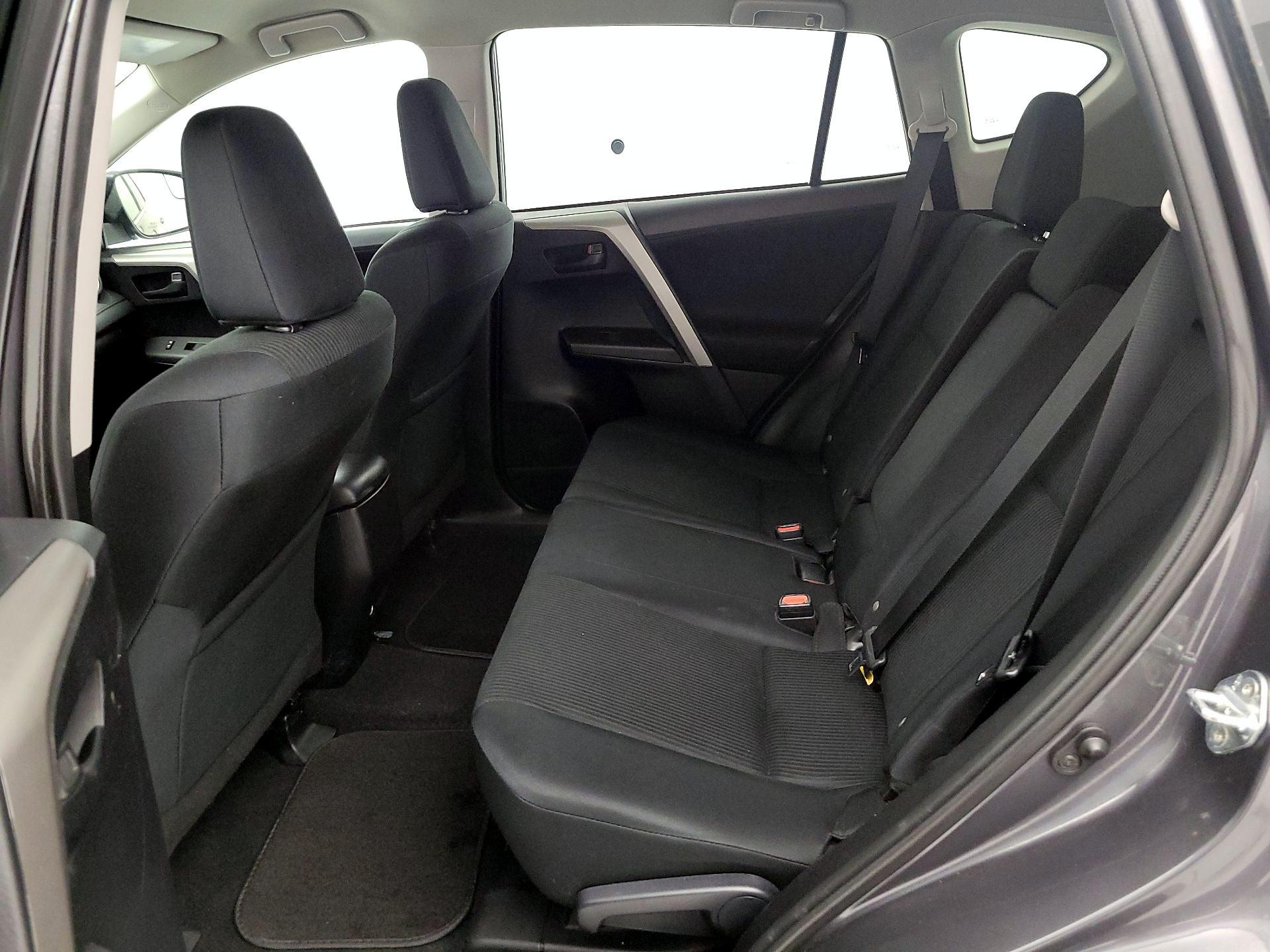 Thumbnail: 2016 Toyota RAV4 - 19