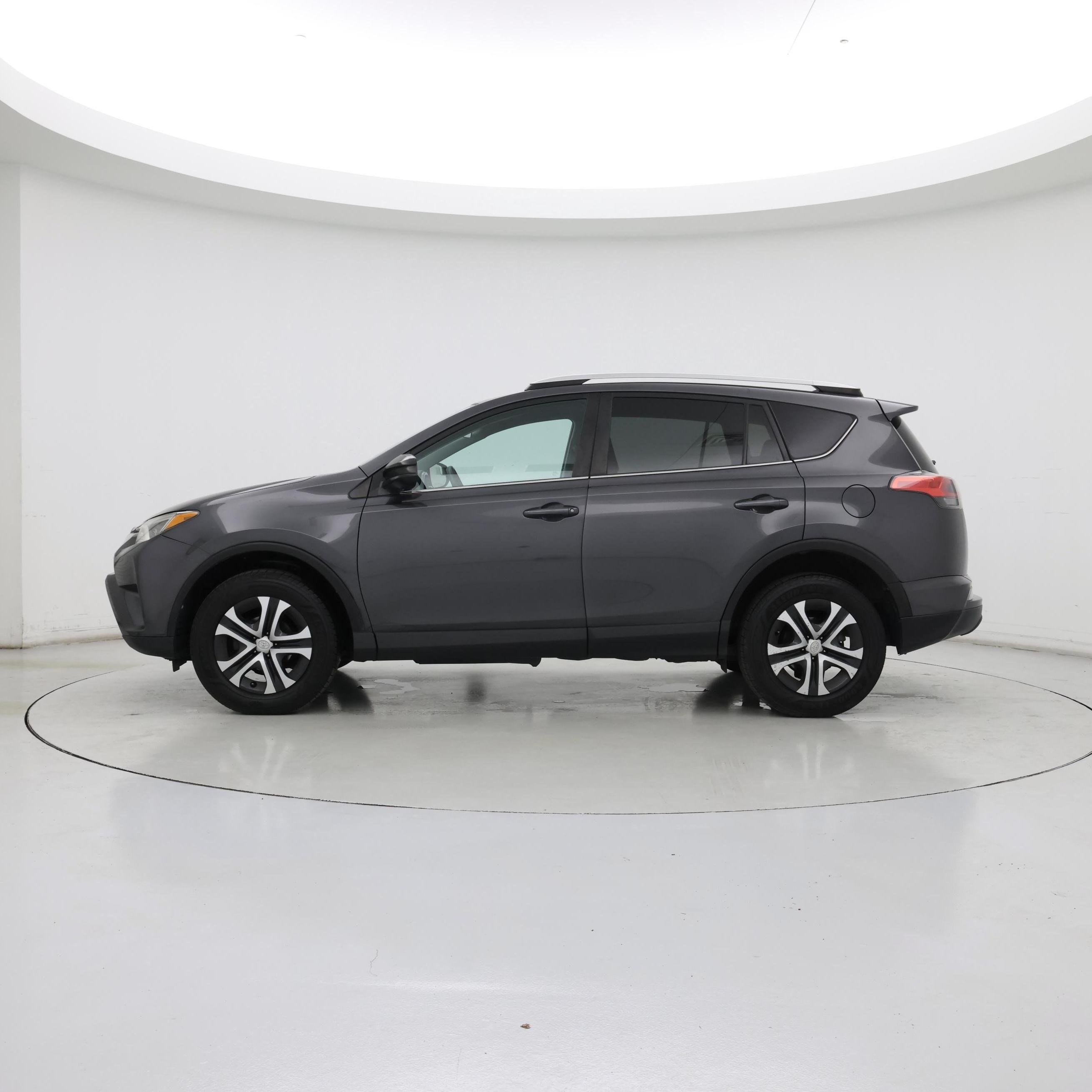 Thumbnail: 2016 Toyota RAV4 - 3