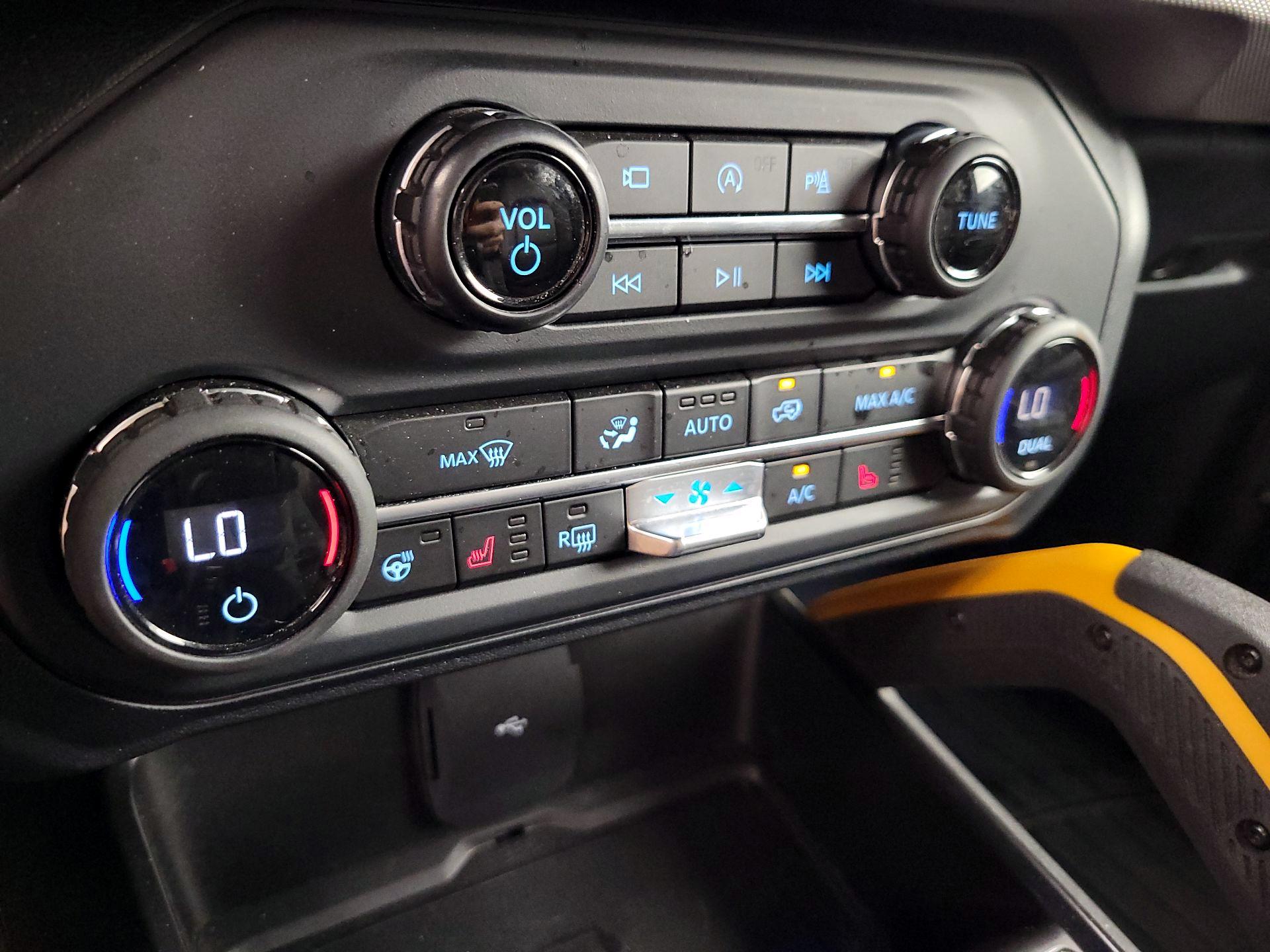 Thumbnail: 2023 Ford Bronco - 17