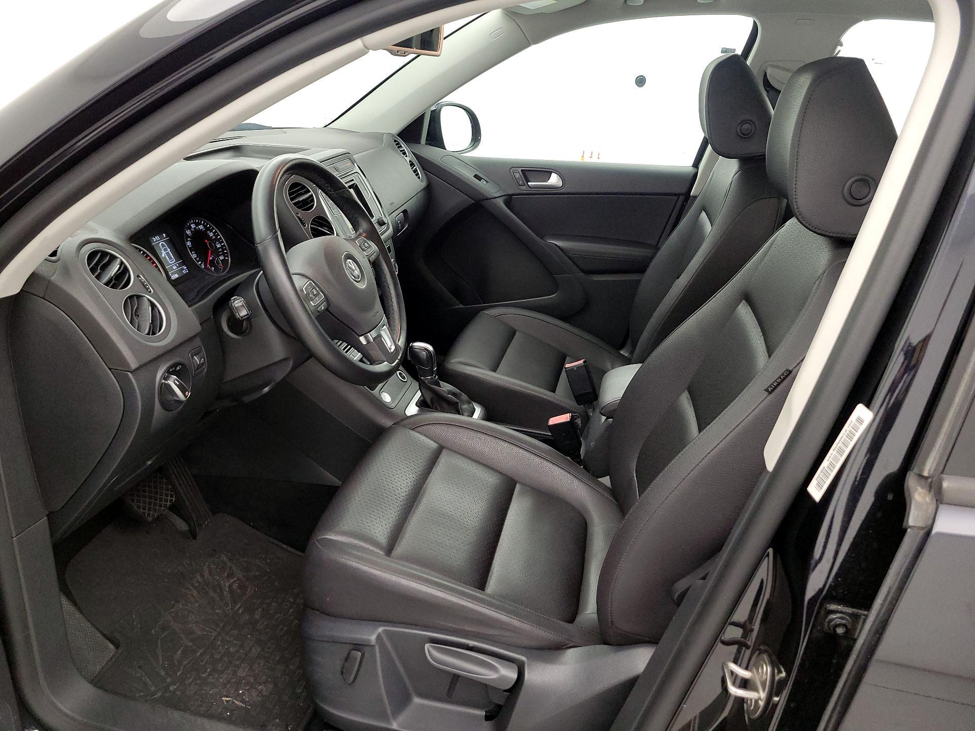 Thumbnail: 2016 Volkswagen Tiguan - 11