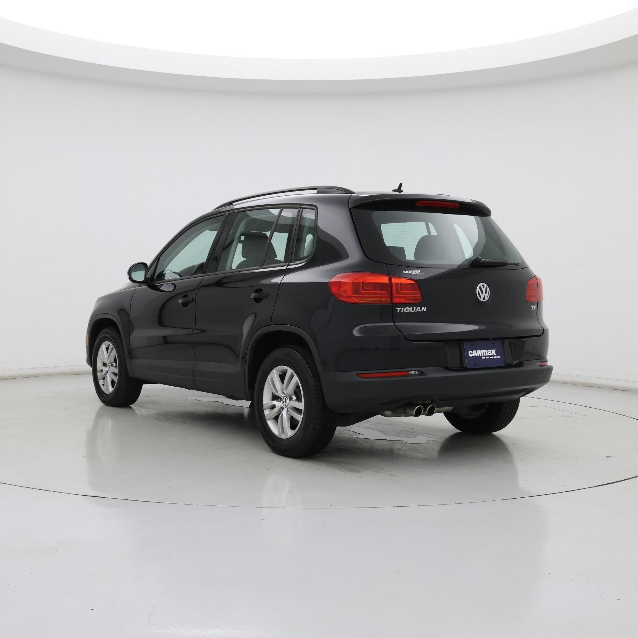 Thumbnail: 2016 Volkswagen Tiguan - 2