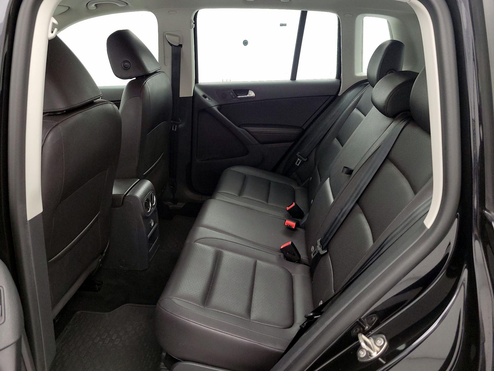 Thumbnail: 2016 Volkswagen Tiguan - 19
