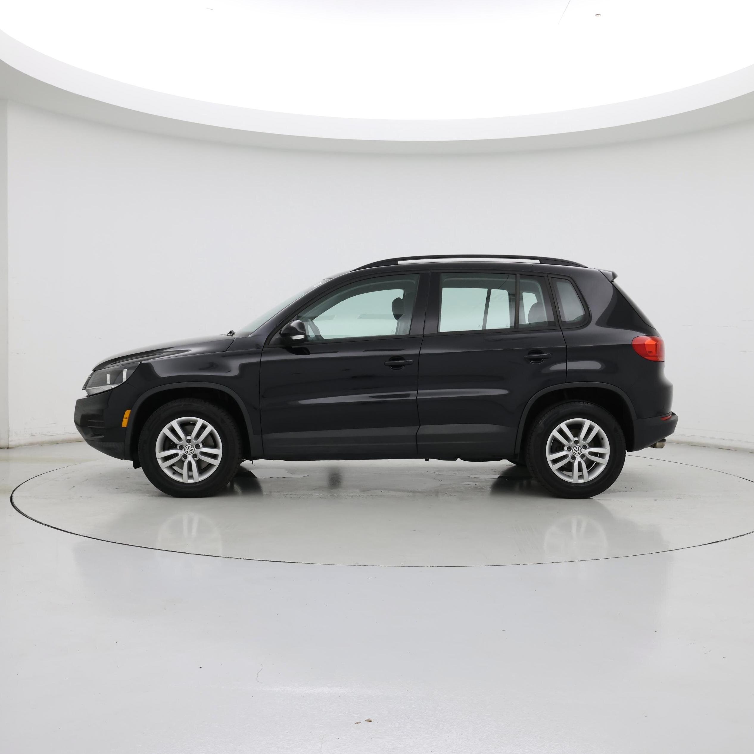 Thumbnail: 2016 Volkswagen Tiguan - 3