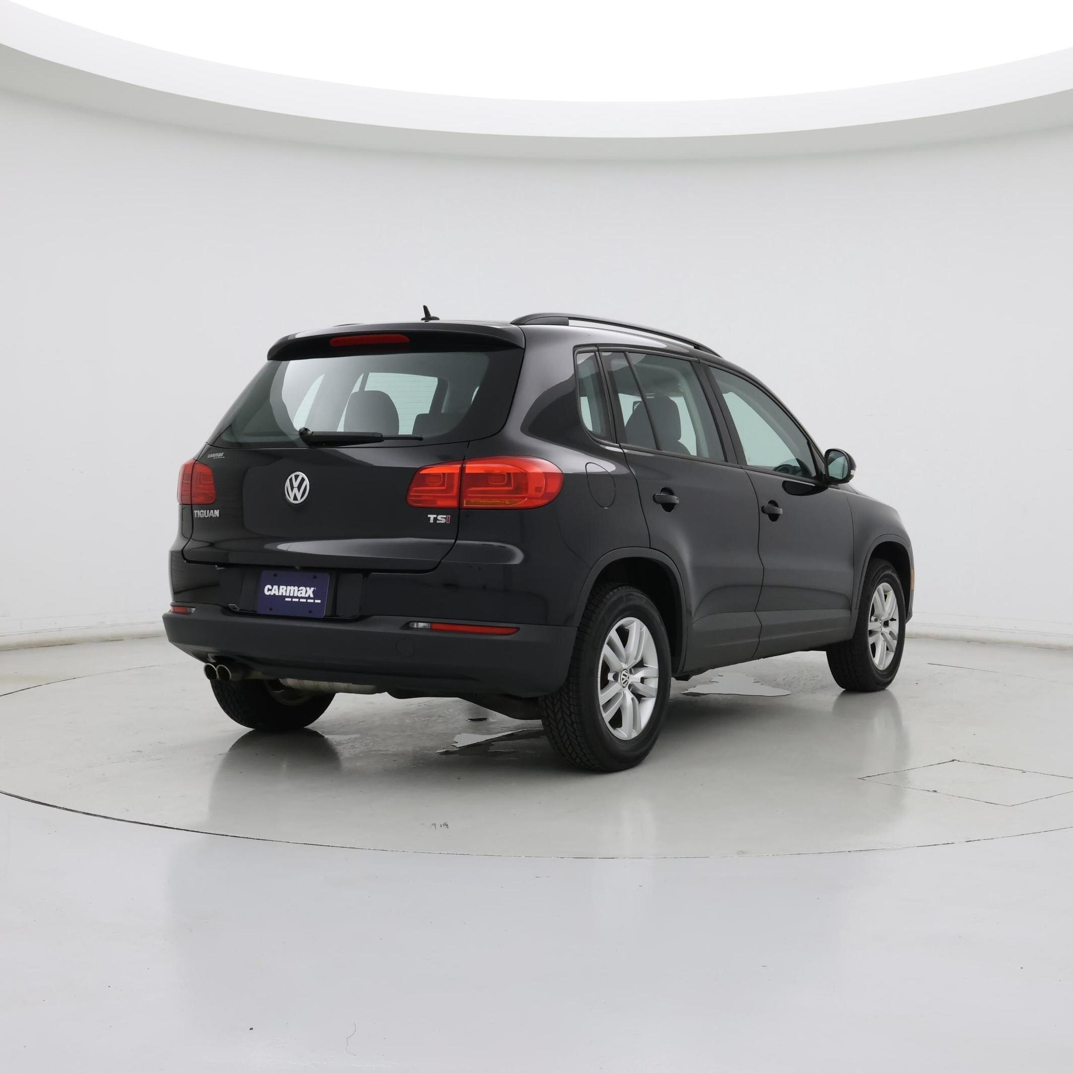 Thumbnail: 2016 Volkswagen Tiguan - 8