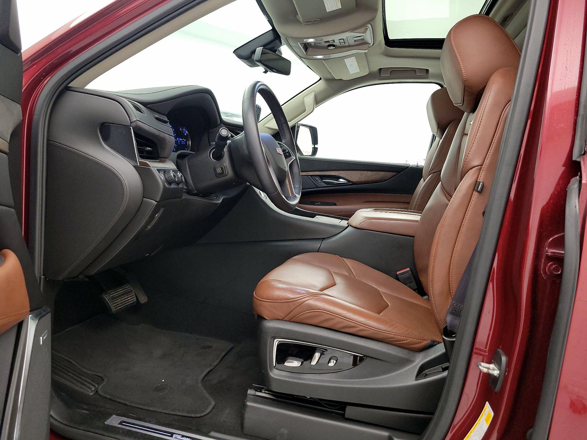 Thumbnail: 2017 Cadillac Escalade - 11