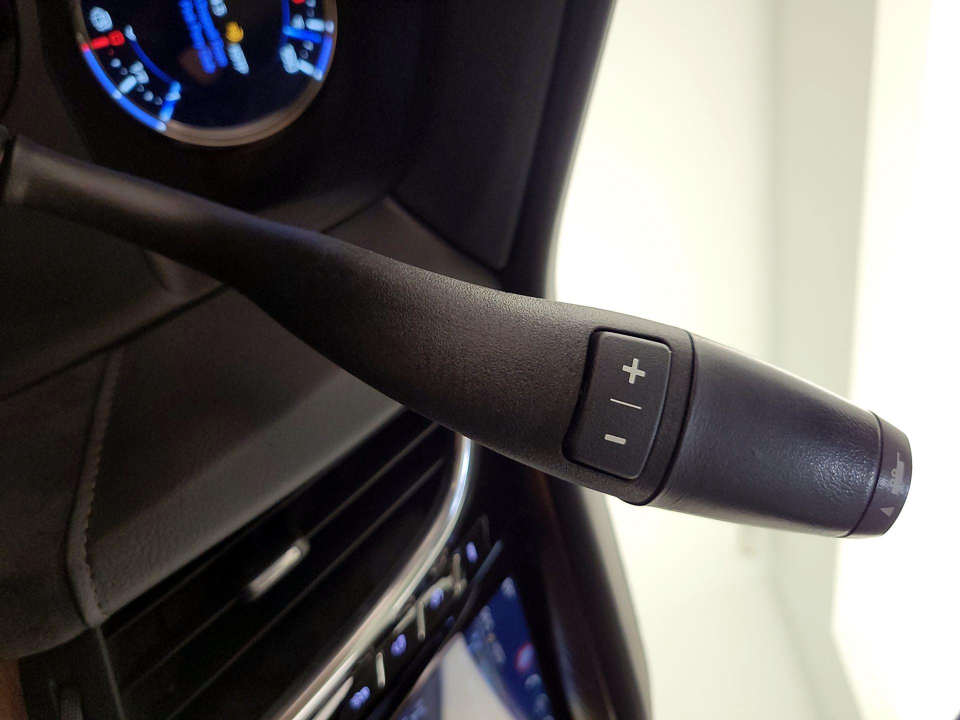 Thumbnail: 2017 Cadillac Escalade - 18