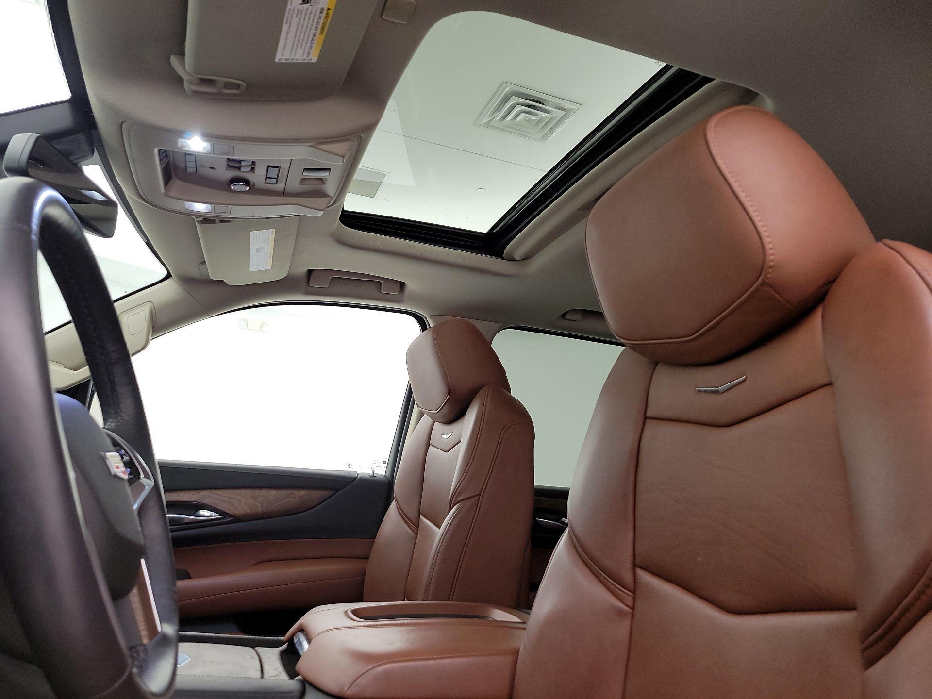 Thumbnail: 2017 Cadillac Escalade - 20