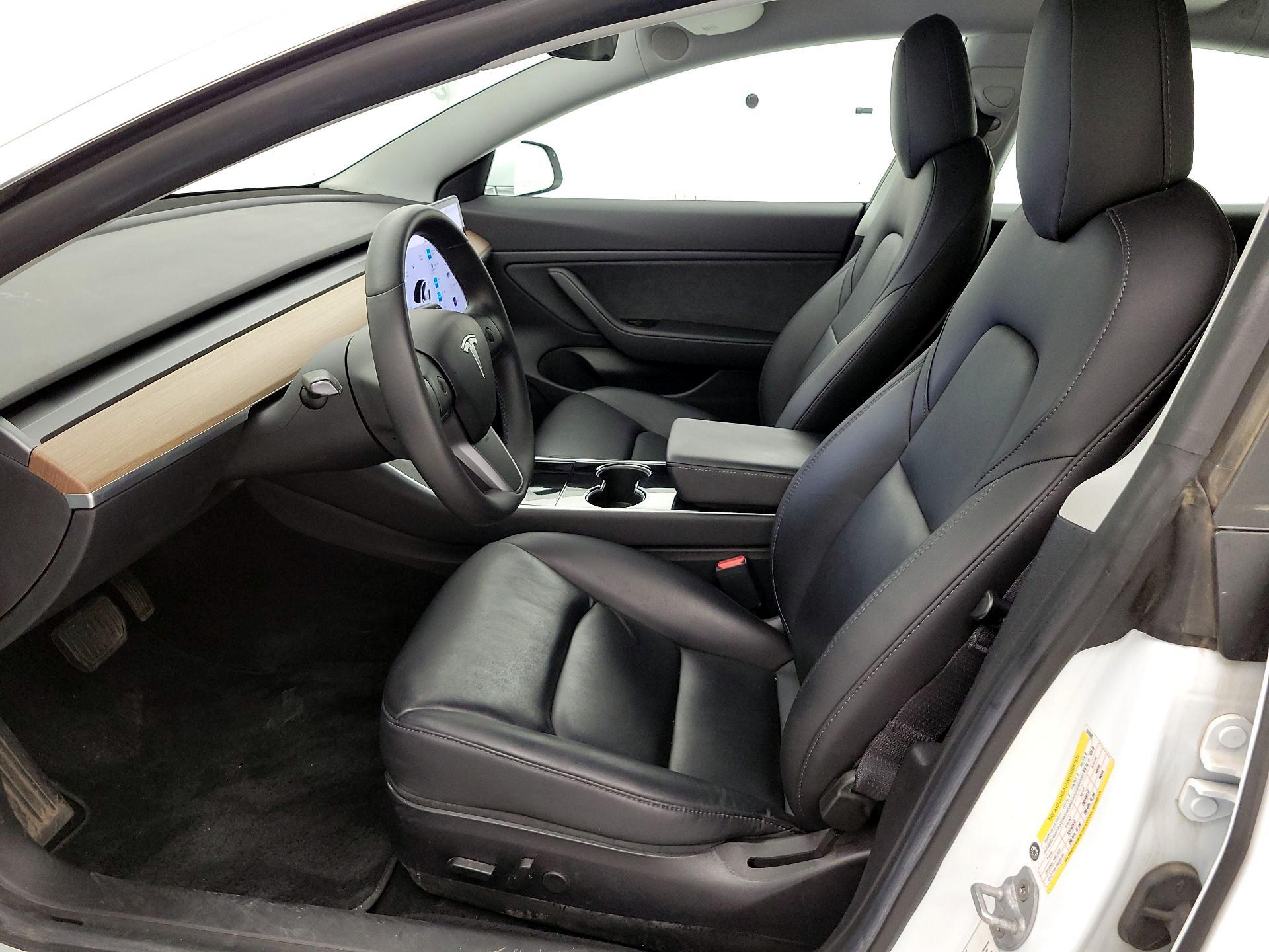 Thumbnail: 2019 Tesla Model 3 - 11